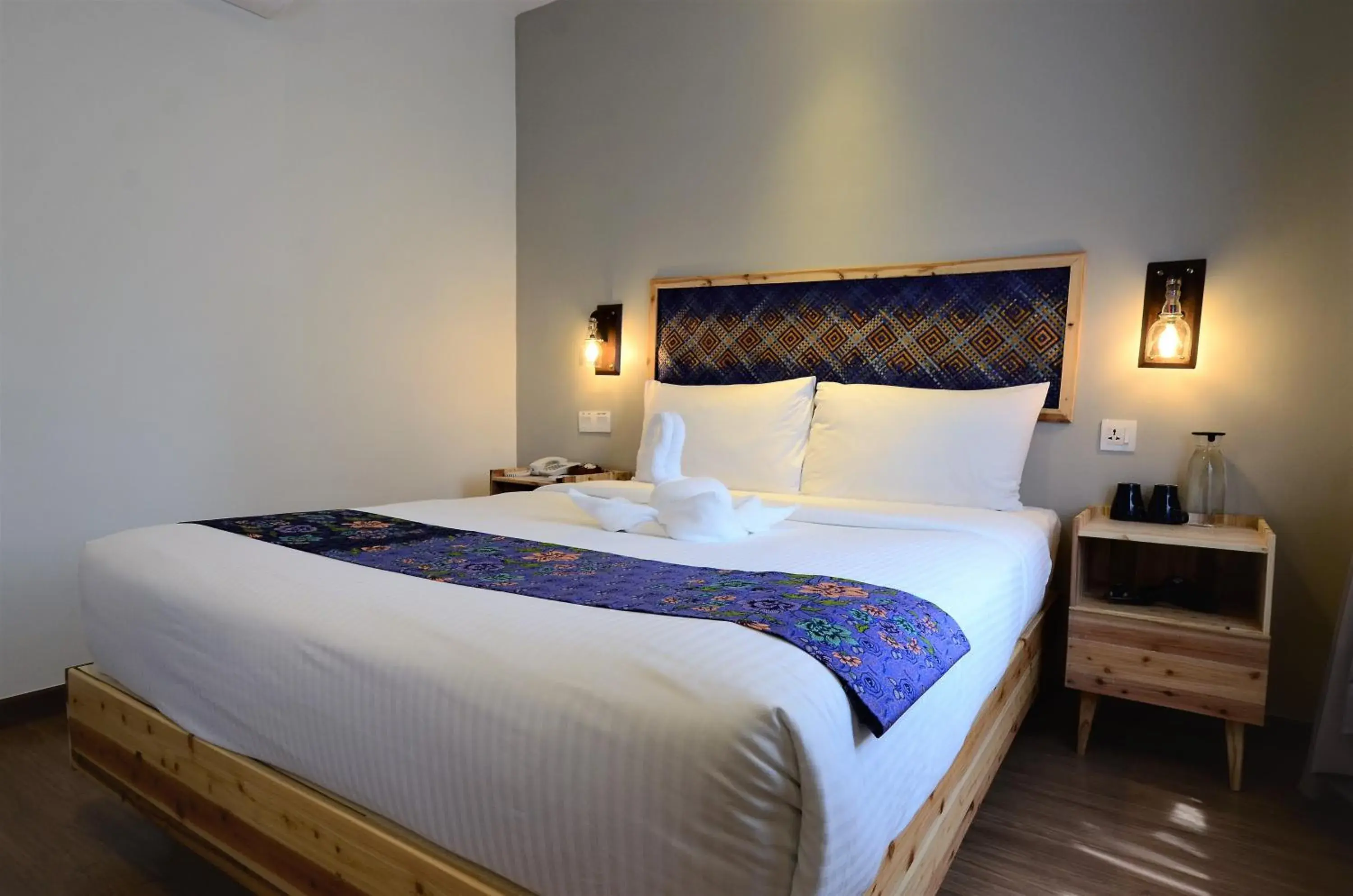 Deluxe Queen Room in Artisan Eco Hotel Deluxe Queen Room in Artisan Eco Hotel