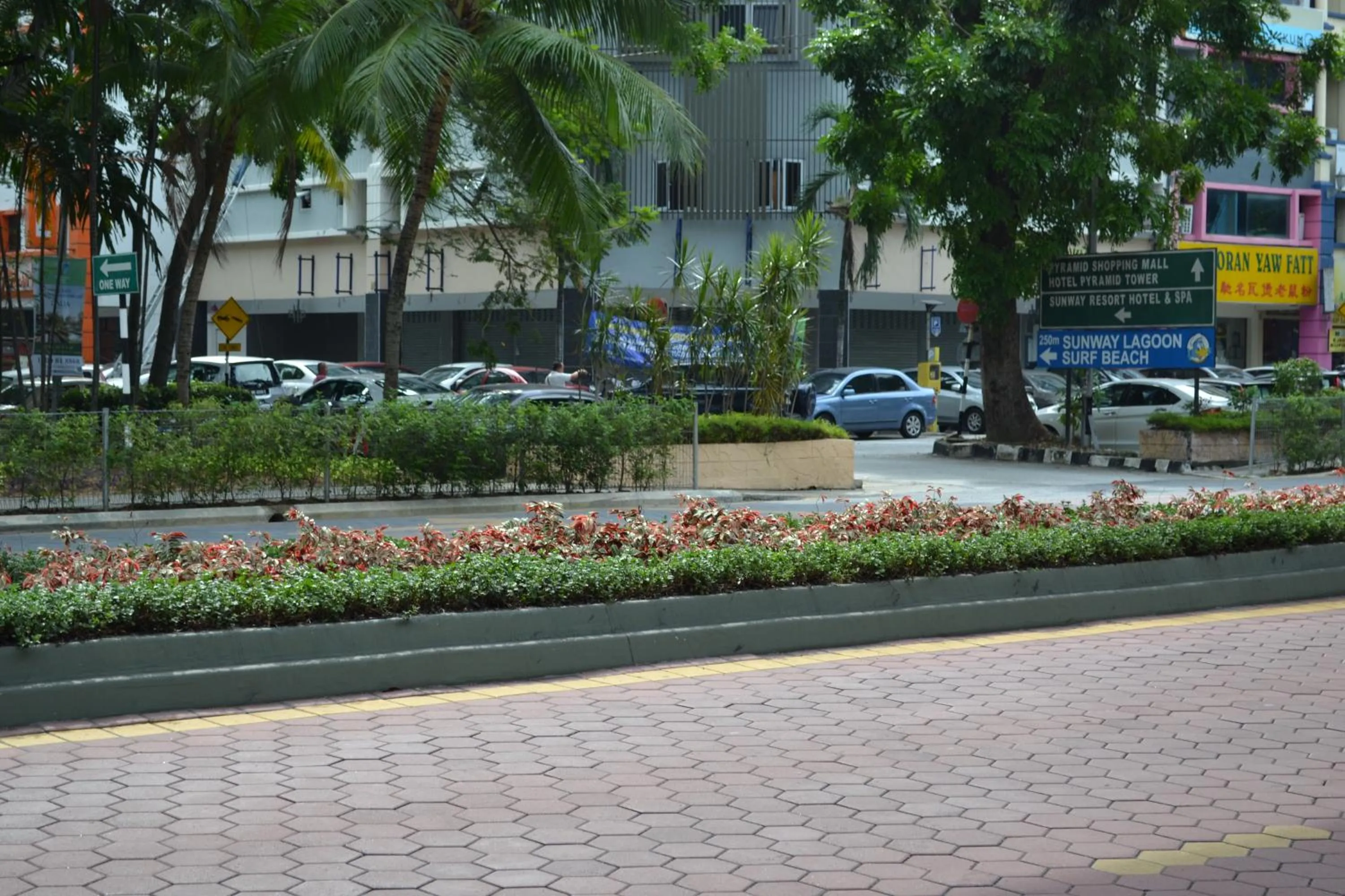 Neighbourhood in Artisan Eco Hotel