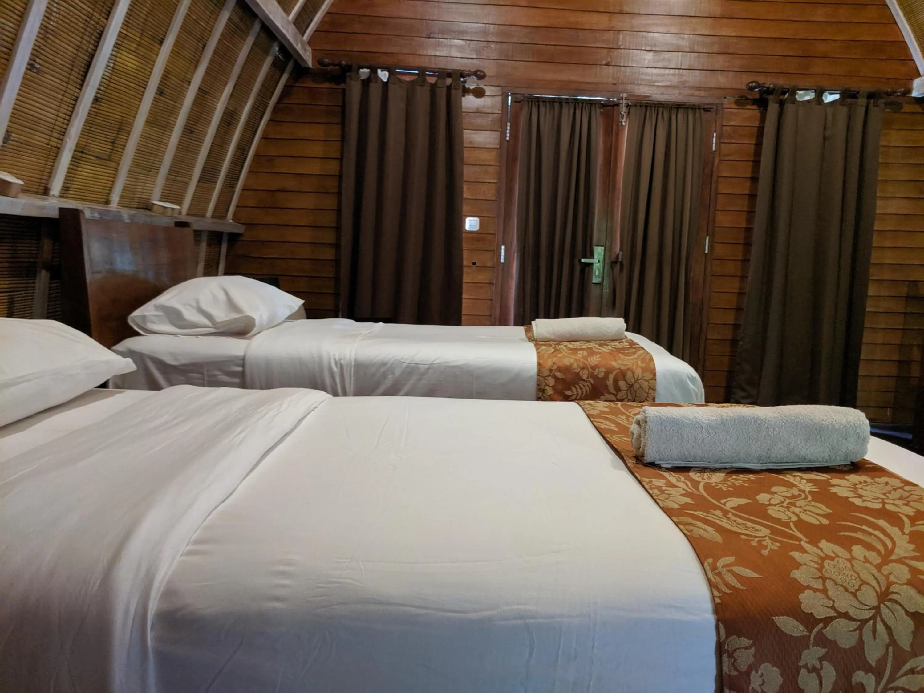 Bed in Paradesa Living