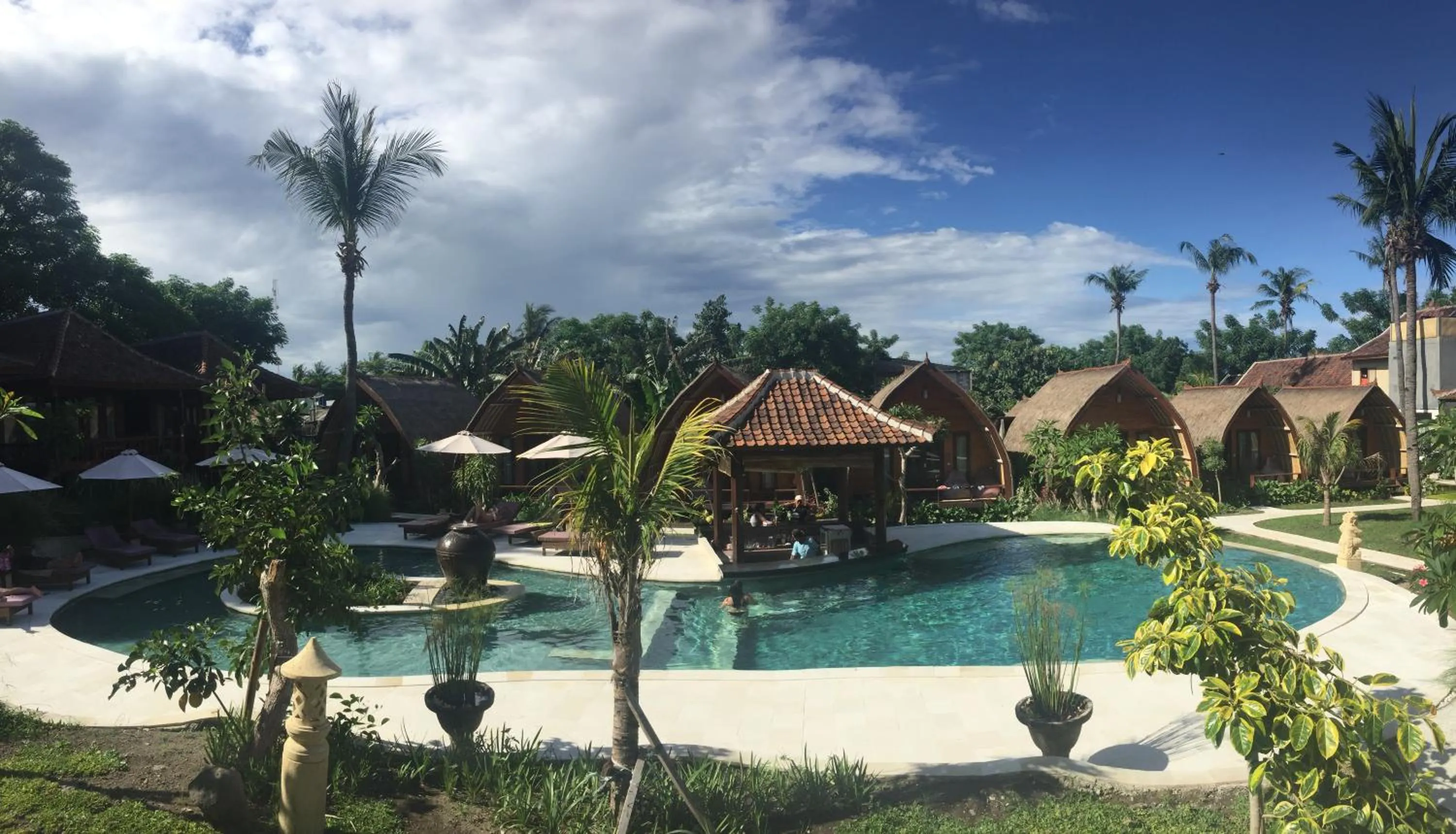 Swimming pool in Paradesa Living