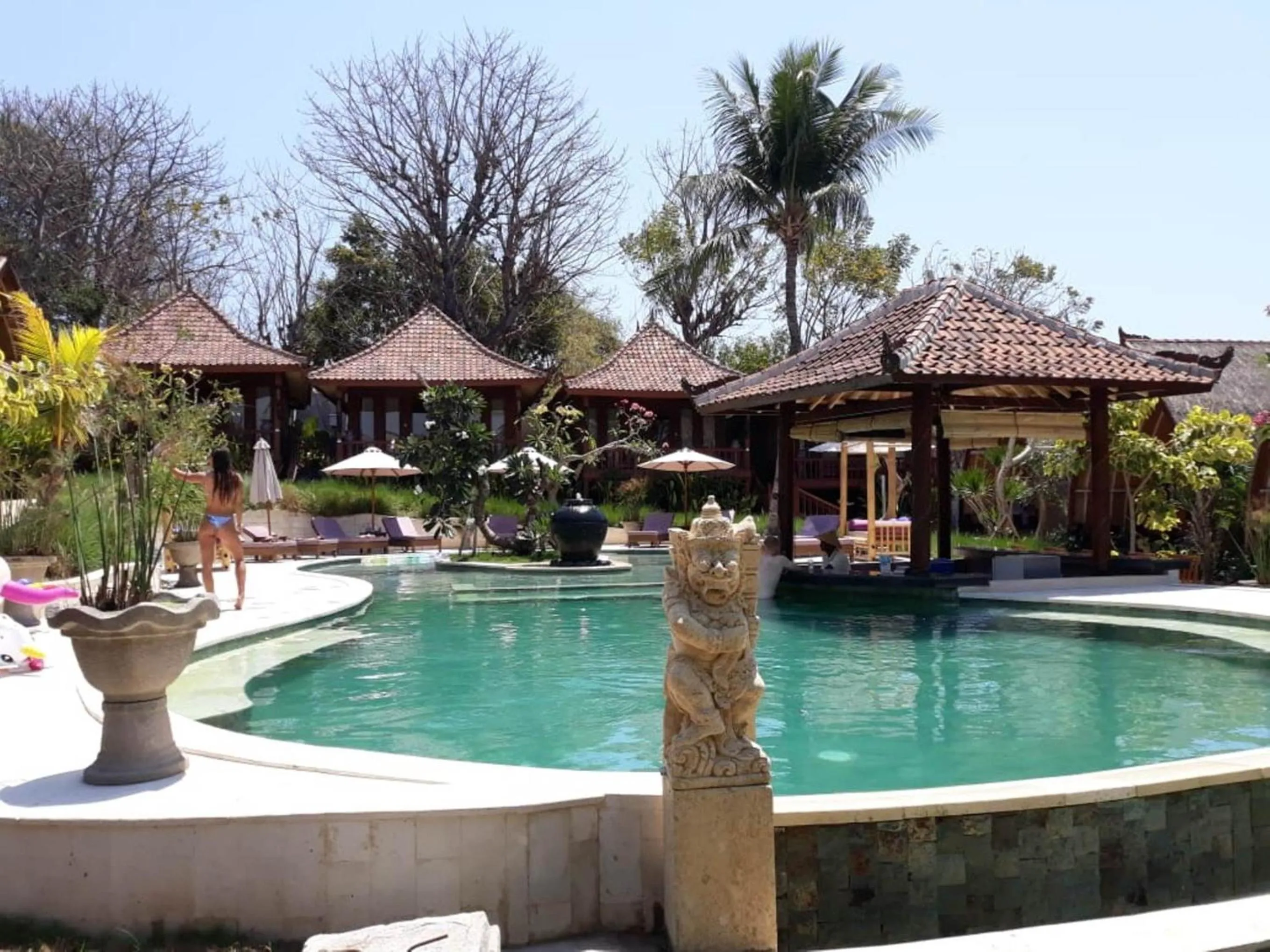 Swimming pool in Paradesa Living