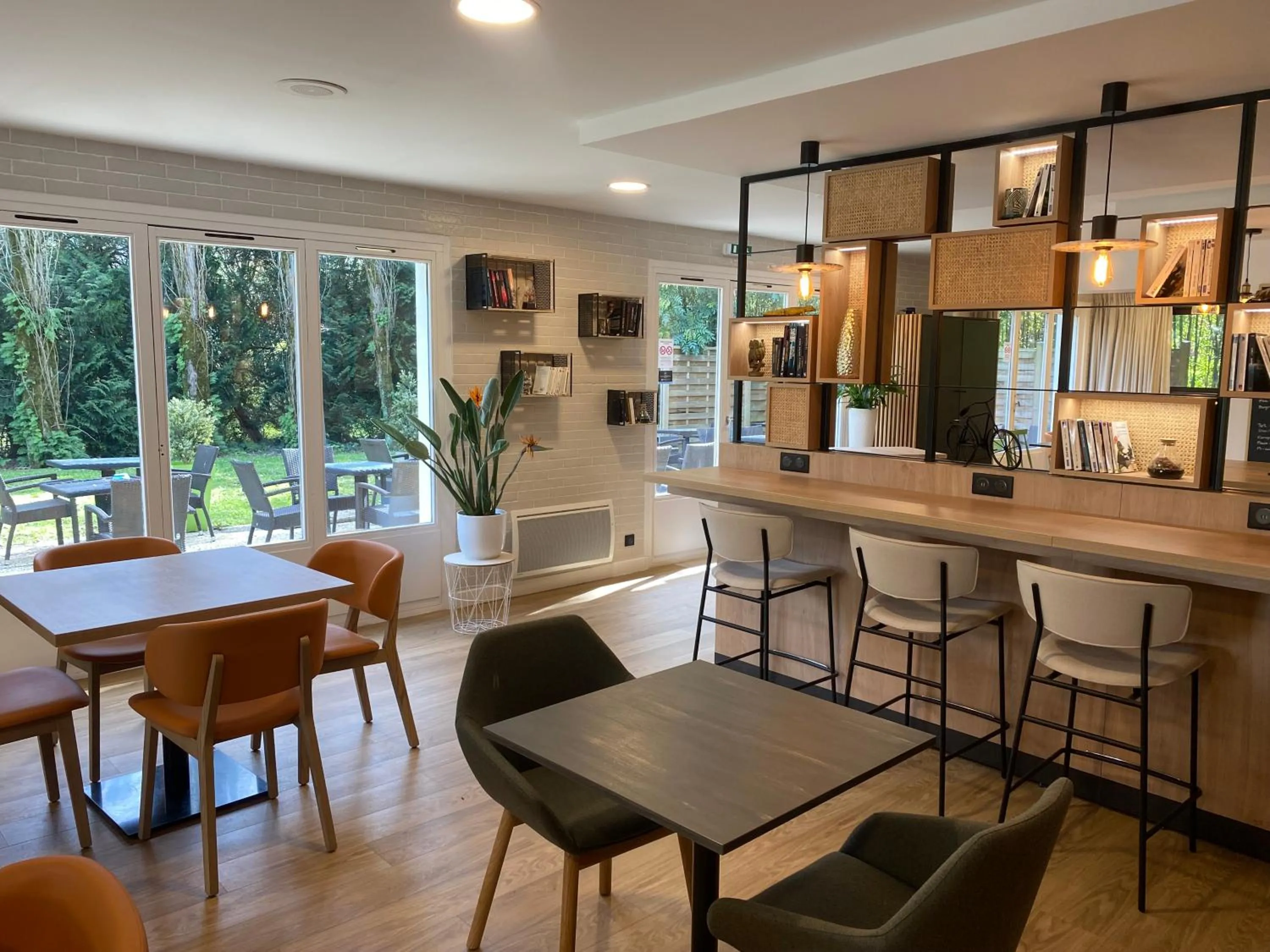 Restaurant/places to eat in Première Classe Nantes Sud - Rezé Aéroport