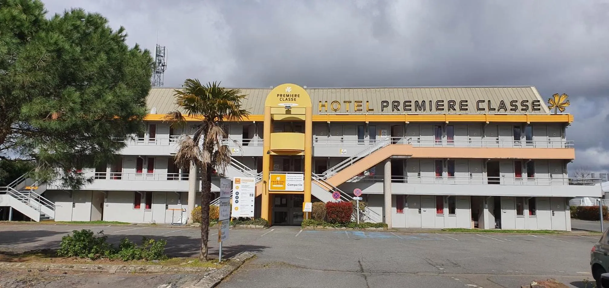 Facade/entrance in Première Classe Nantes Sud - Rezé Aéroport