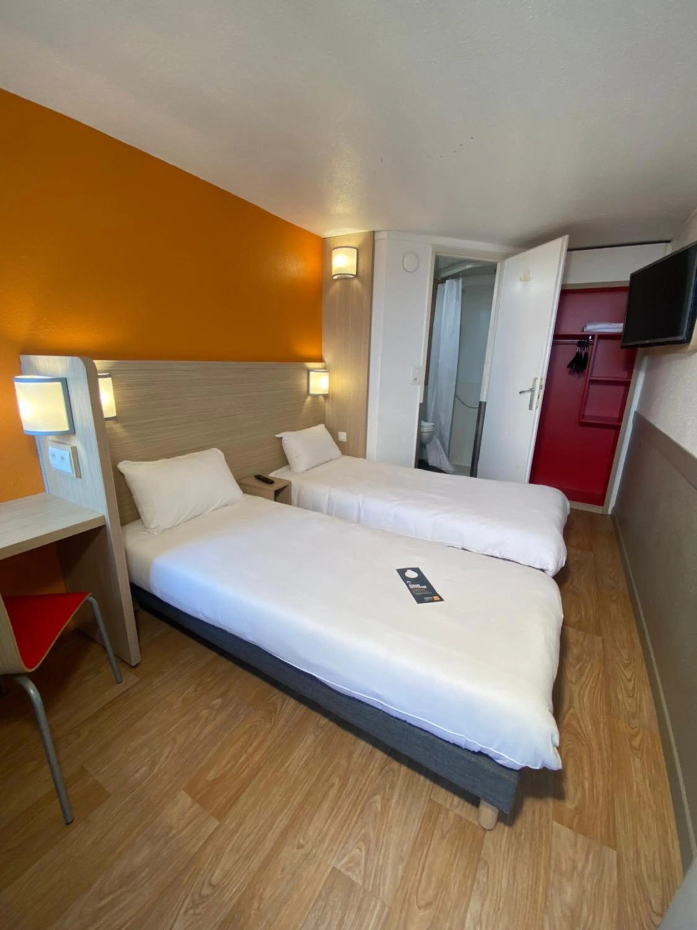 Photo of the whole room, Bed in Première Classe Nantes Sud - Rezé Aéroport