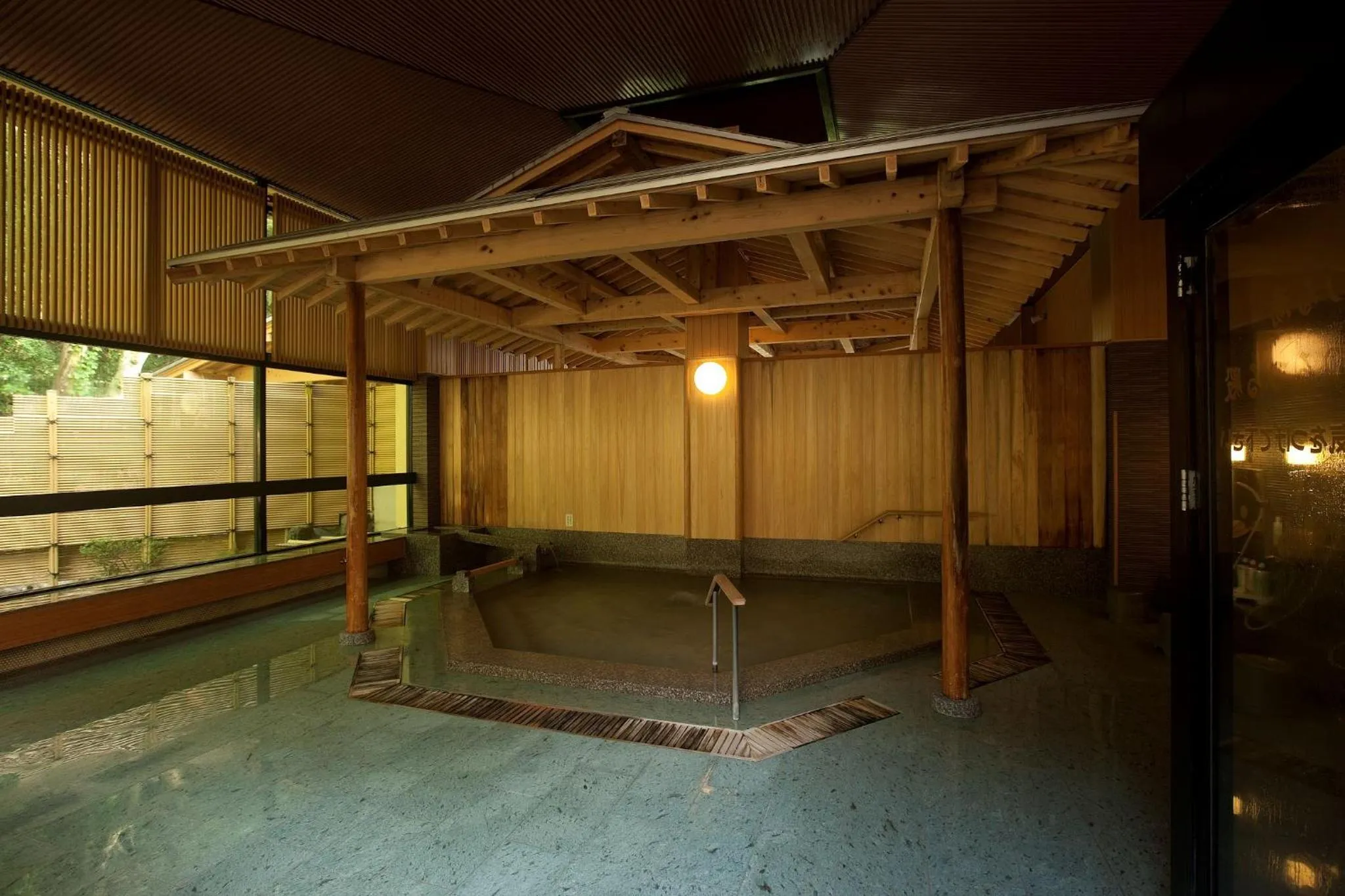 Hot Spring Bath in TAKITEI Riverside Onsen ーA Hidden Ryokan in Kanazawaー