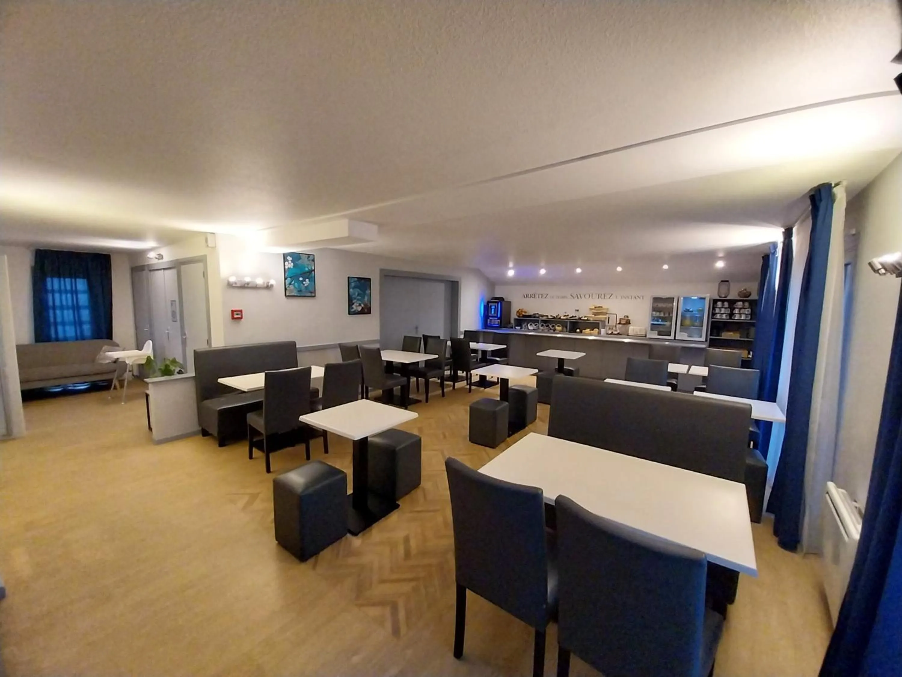 Food in Kyriad Hôtel La Fleche