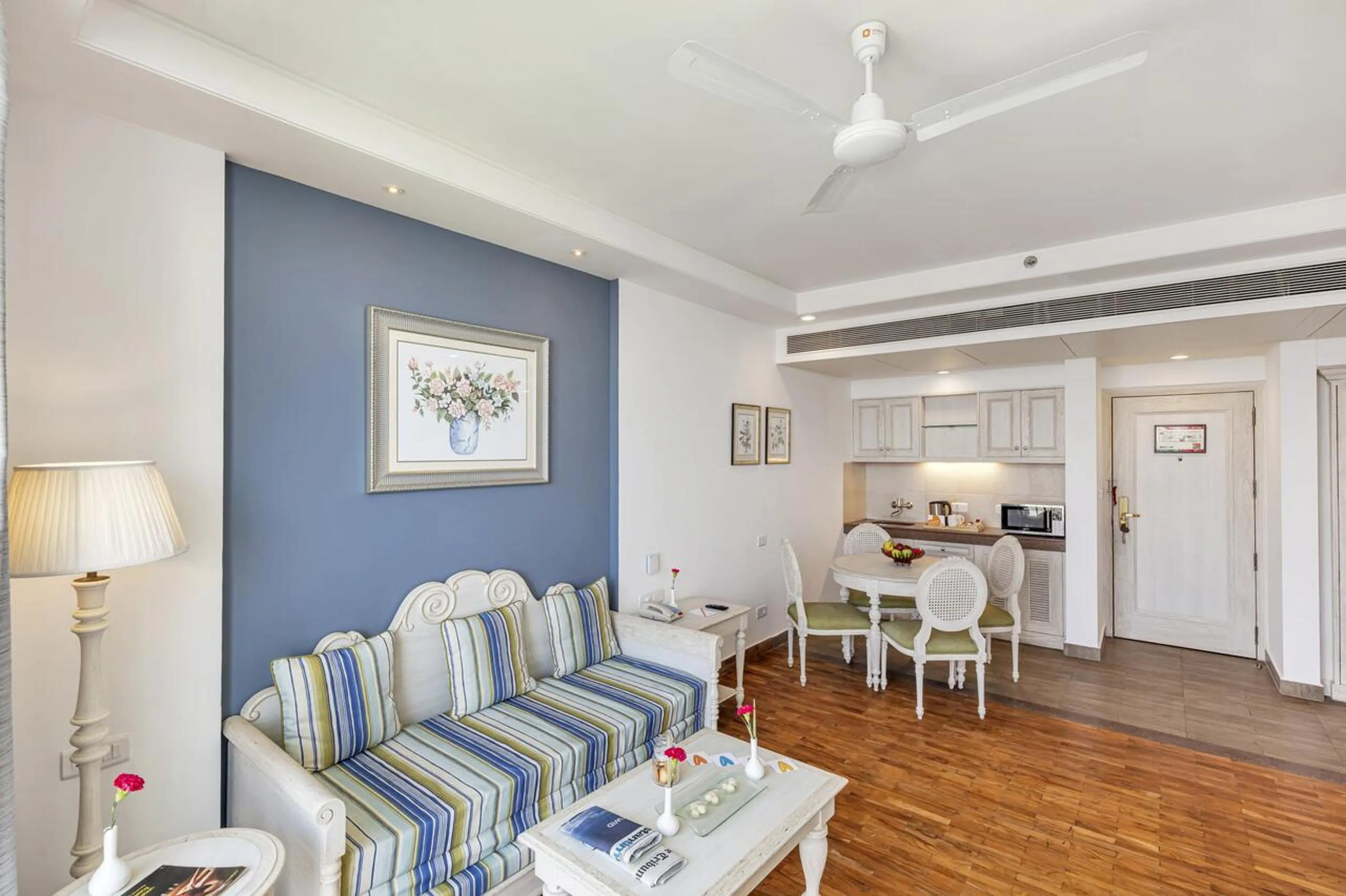 Living room in Club Mahindra Pristine Peaks Naldehra