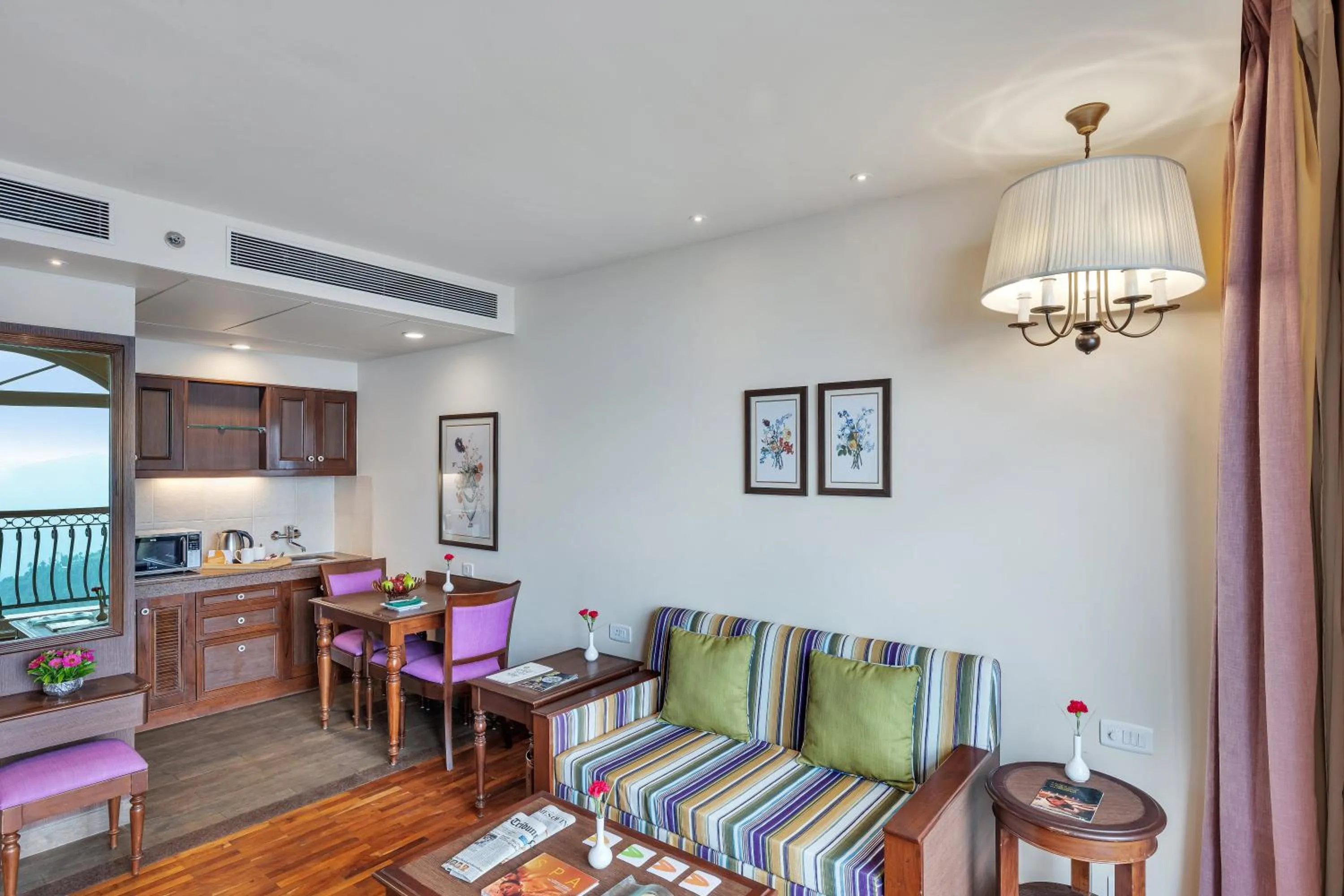 Photo of the whole room in Club Mahindra Pristine Peaks Naldehra