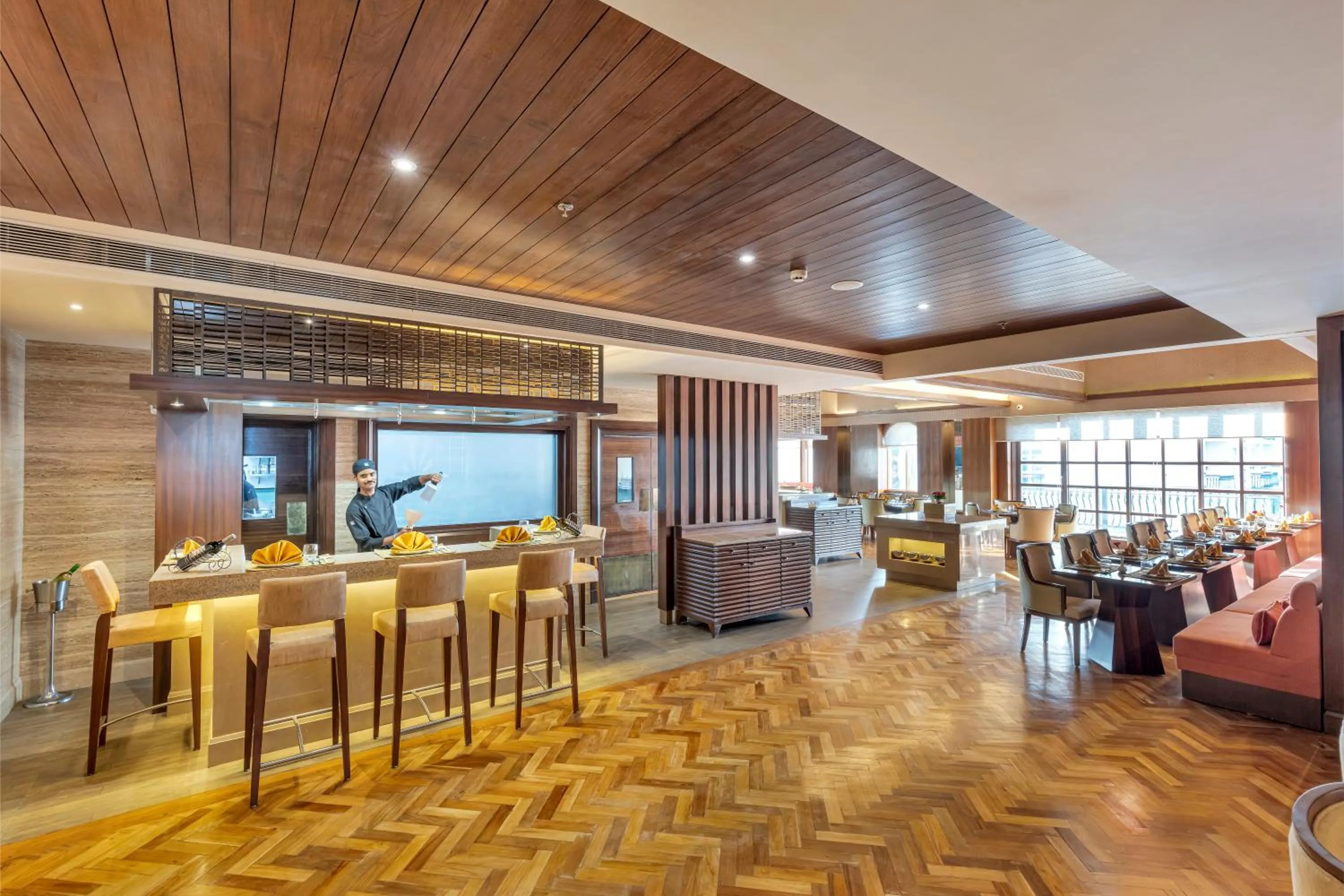 Restaurant/places to eat in Club Mahindra Pristine Peaks Naldehra