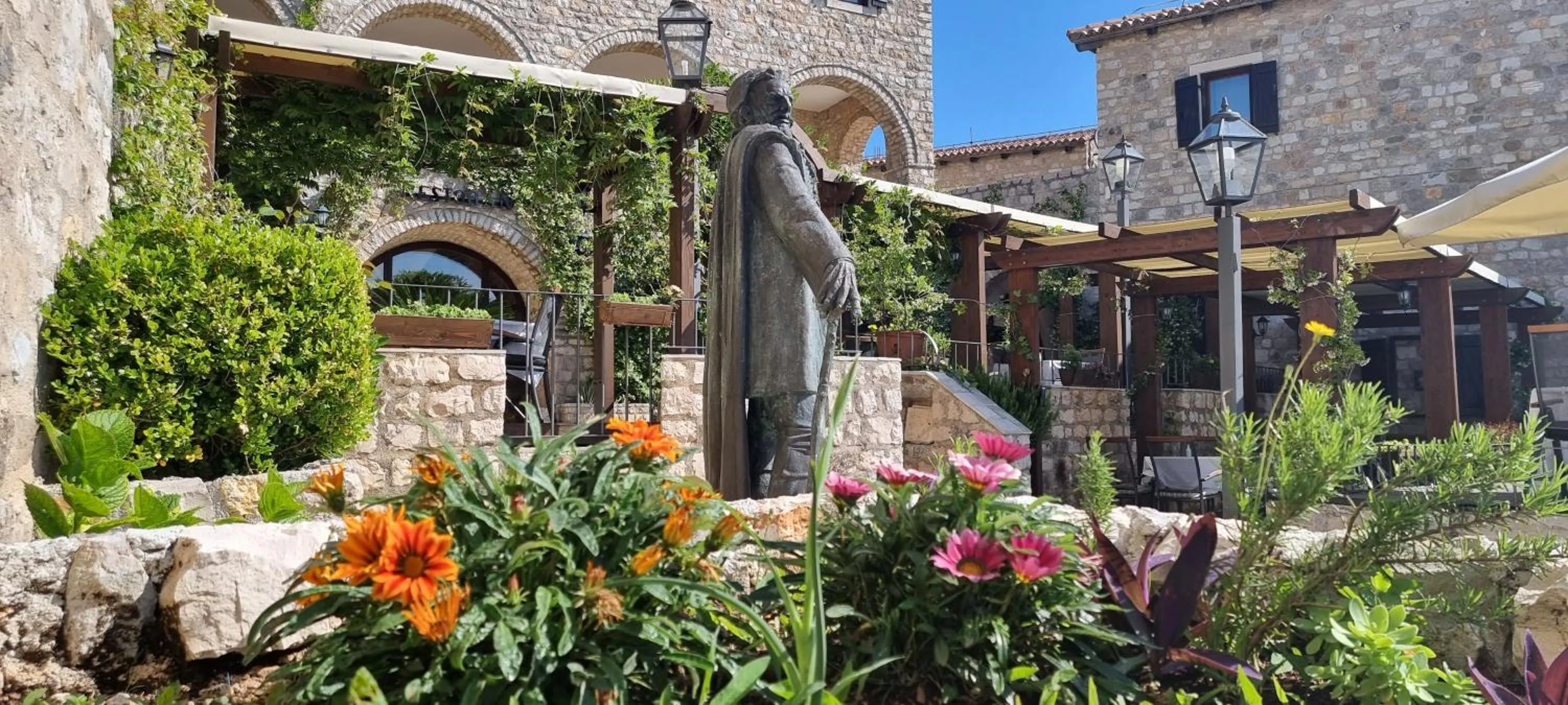 Property building in Hotel Palata Venezia