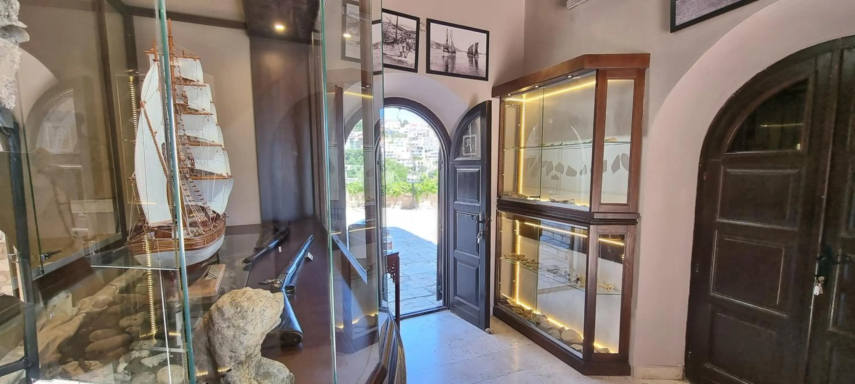 Property building in Hotel Palata Venezia