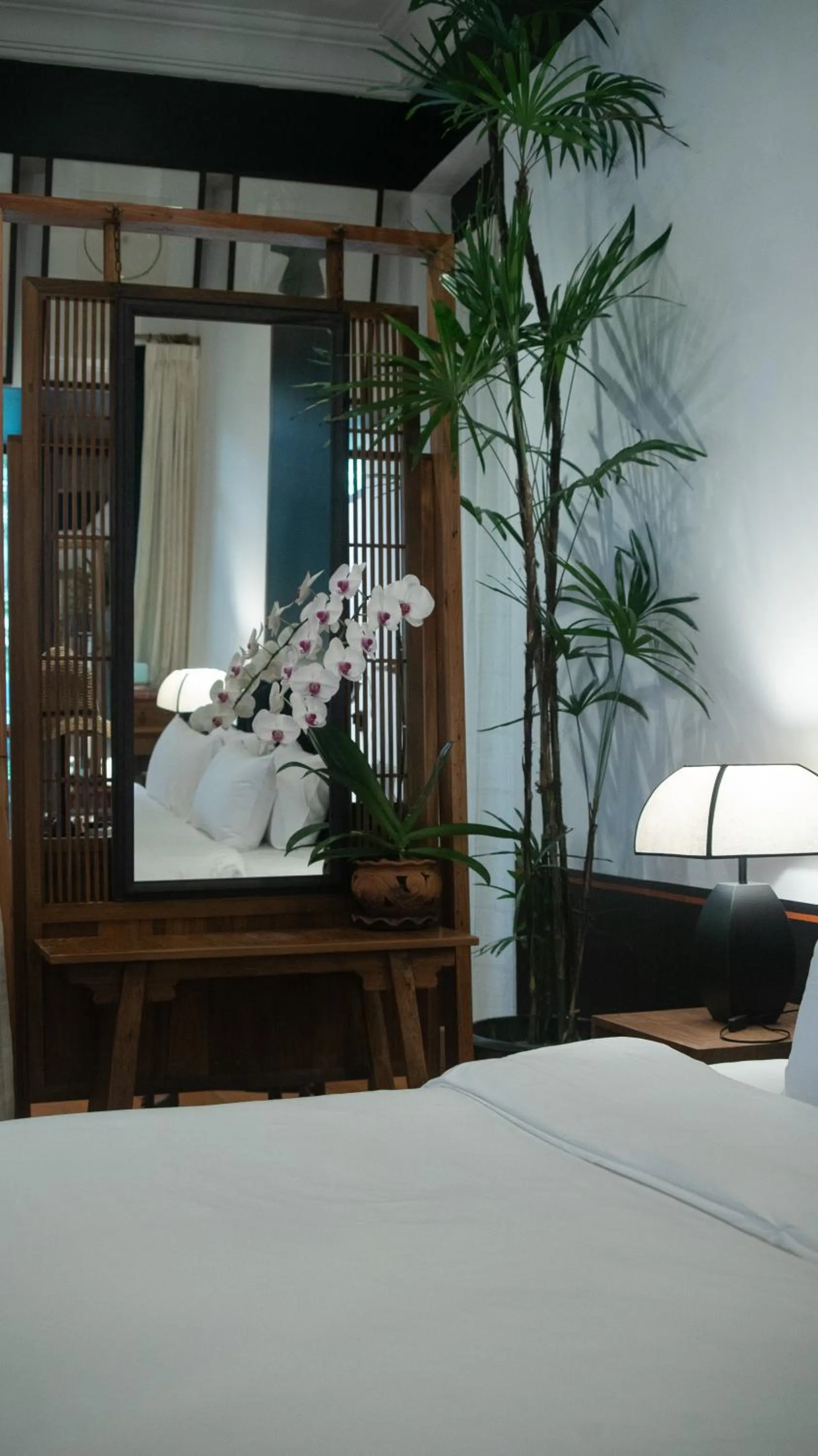 Bed in Chandra Residence