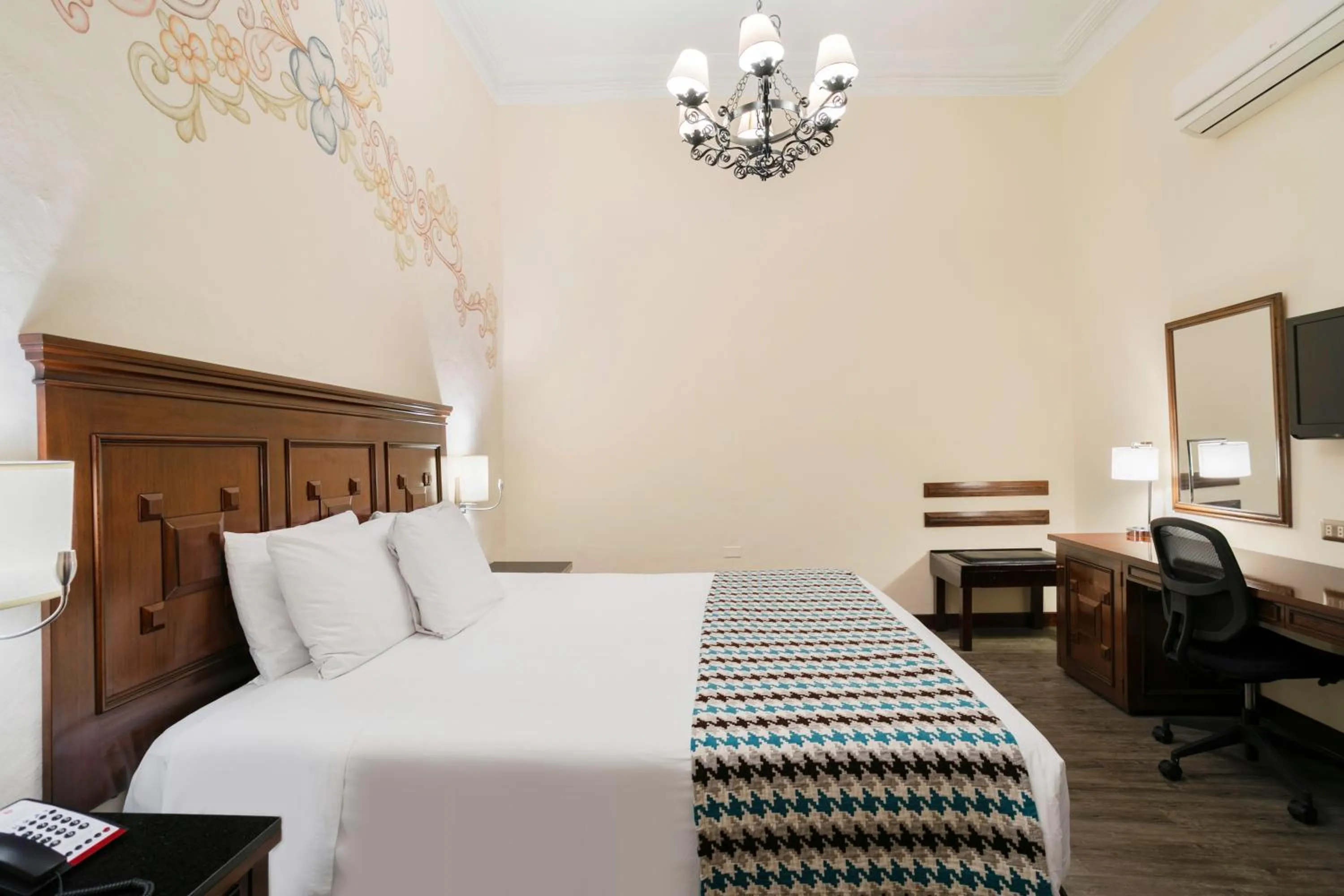 Bedroom, Bed in Wyndham Costa del Sol Cusco