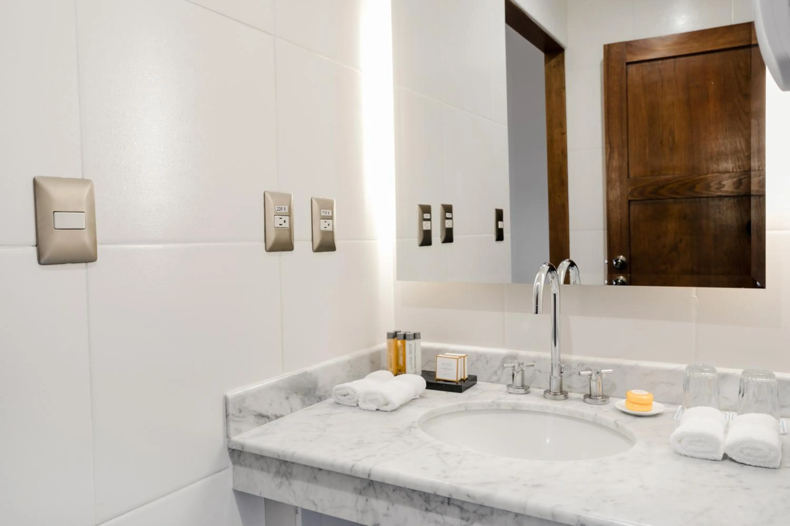 Bathroom in Wyndham Costa del Sol Cusco