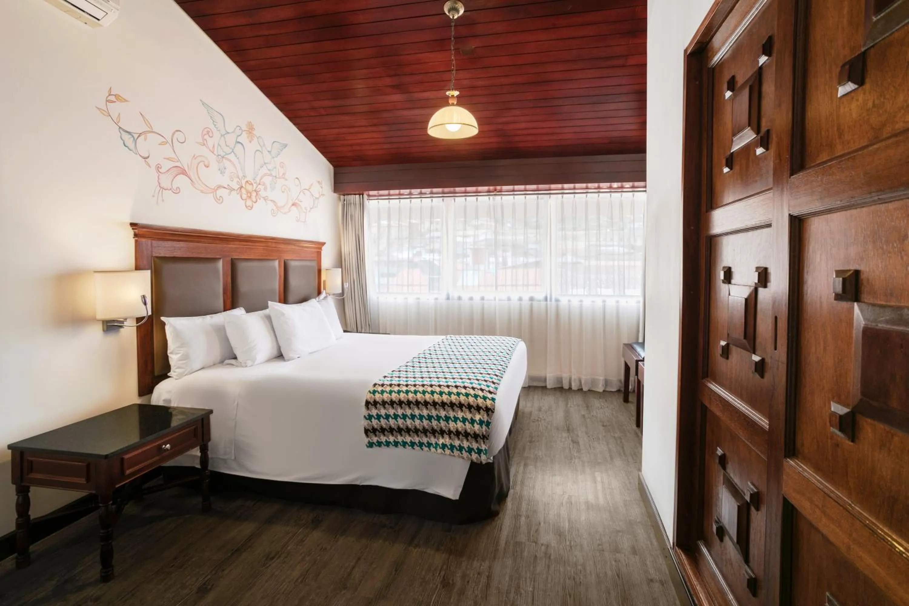 Bedroom, Bed in Wyndham Costa del Sol Cusco