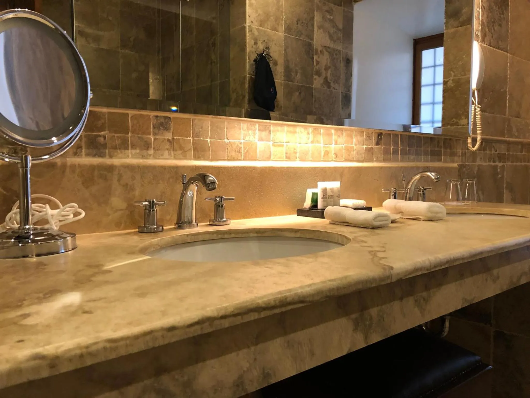 Bathroom in Wyndham Costa del Sol Cusco