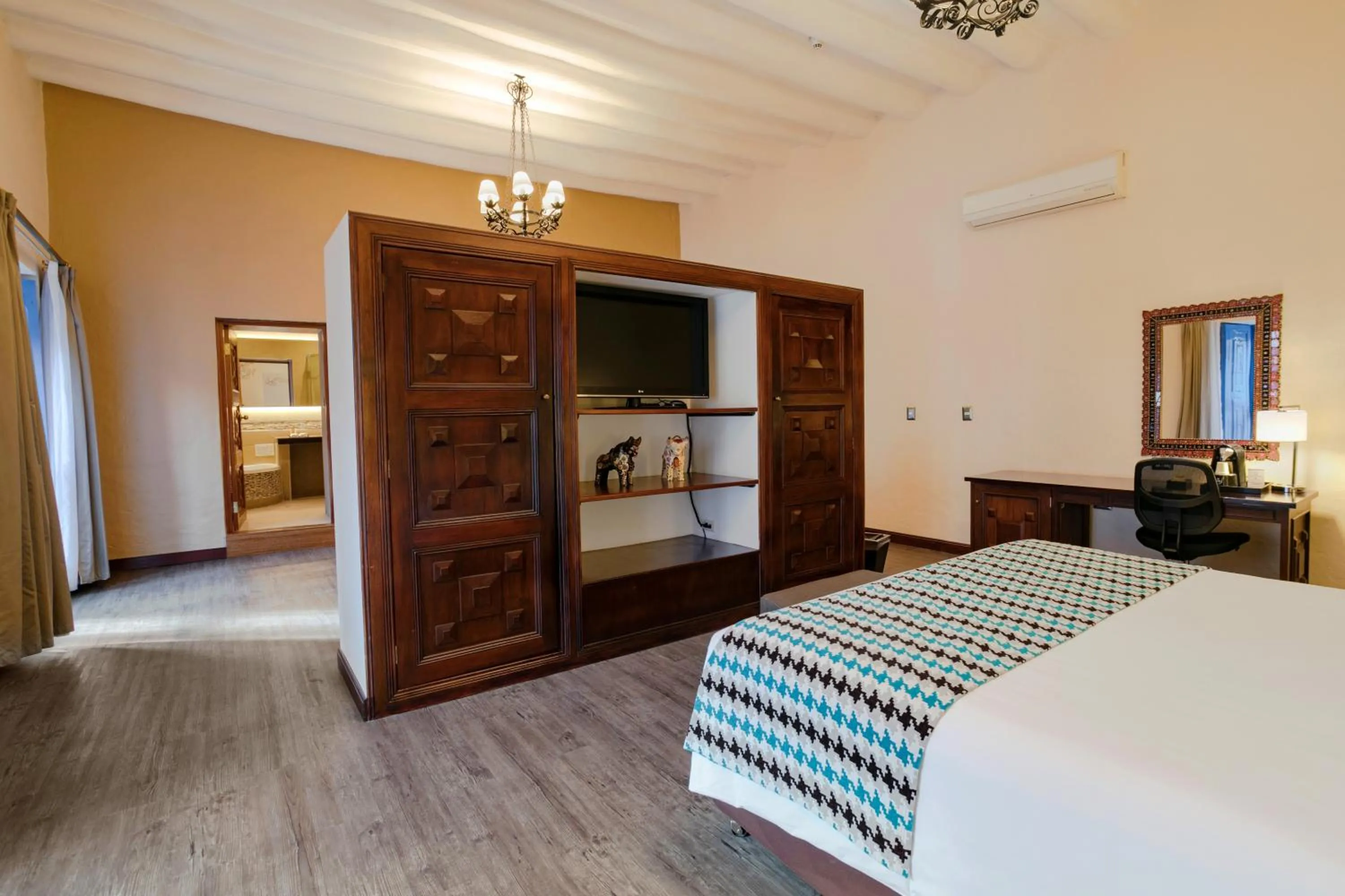 Bedroom, Bed in Wyndham Costa del Sol Cusco