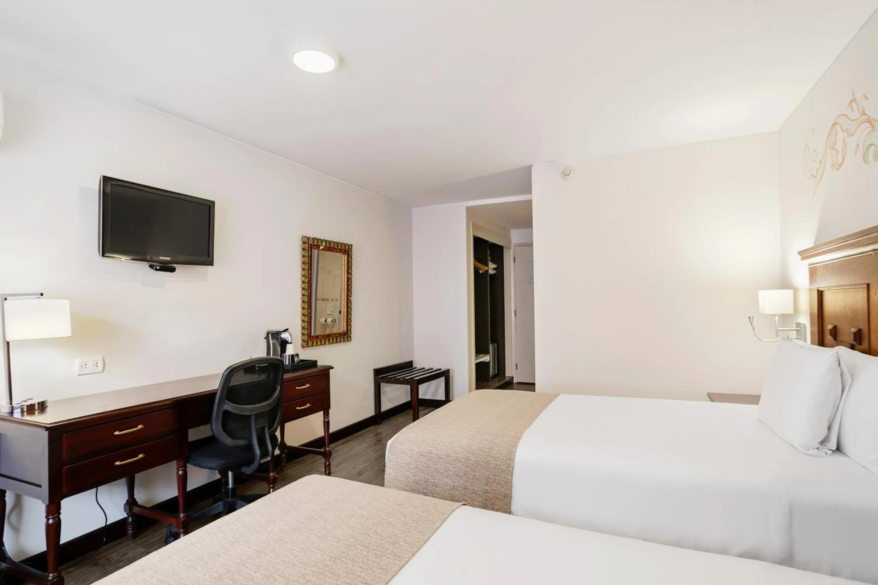 Bedroom, Bed in Wyndham Costa del Sol Cusco