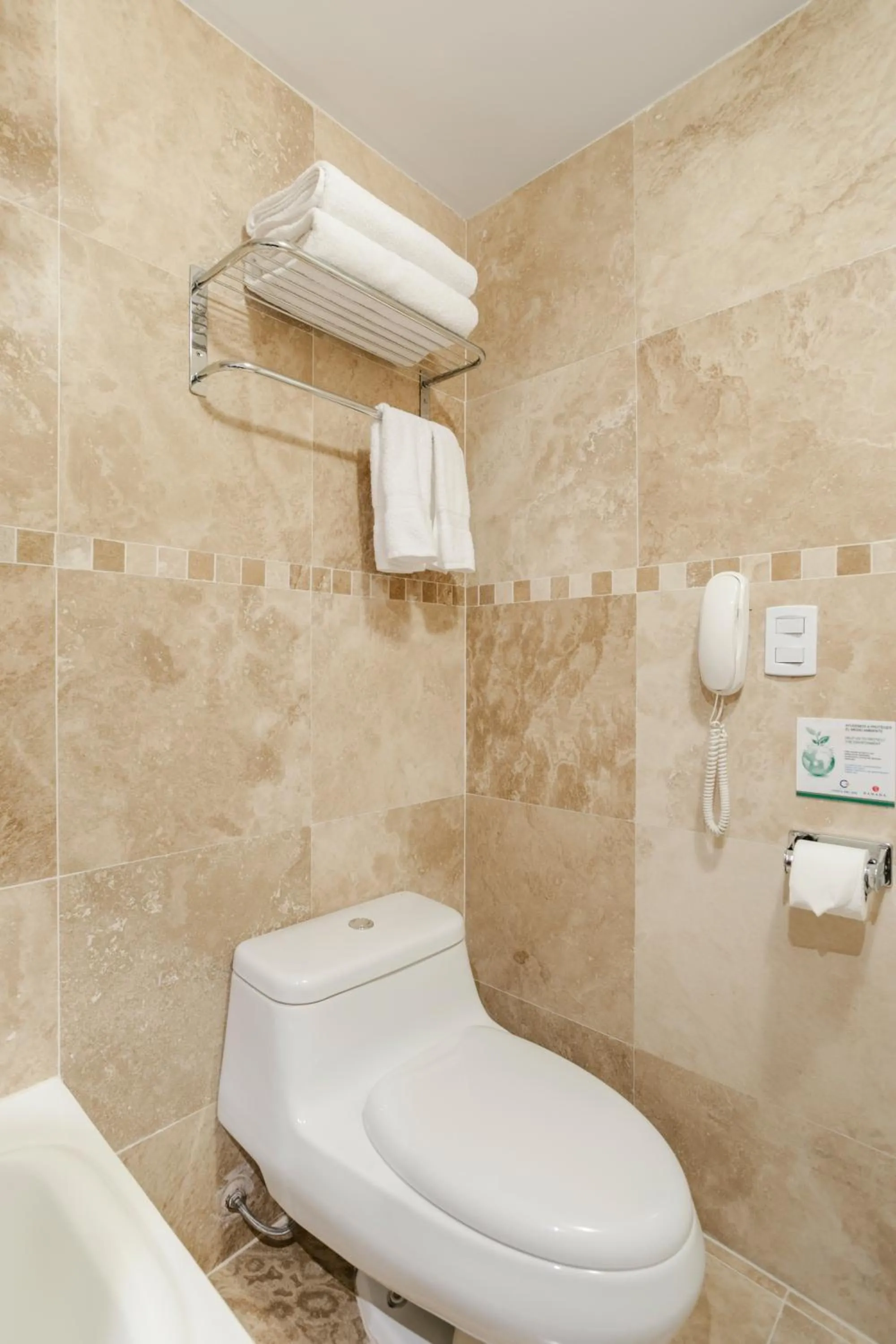 Bathroom in Wyndham Costa del Sol Cusco