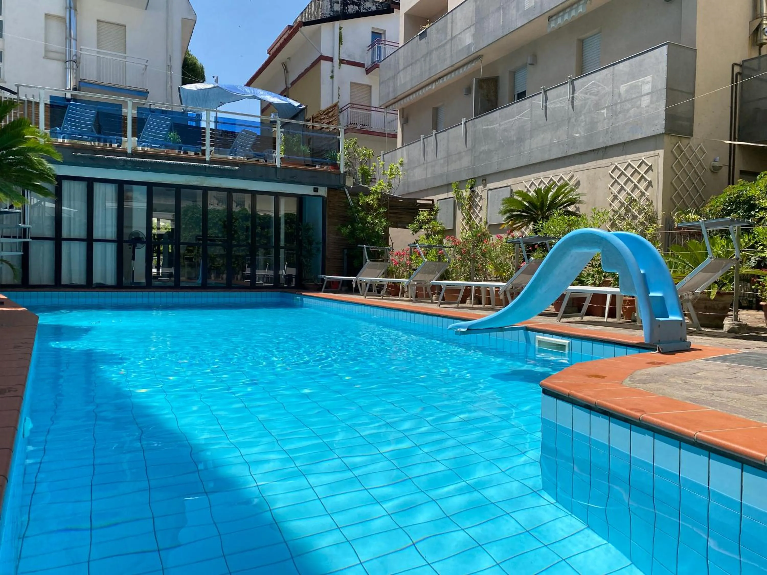 Swimming pool in Golf Hotel