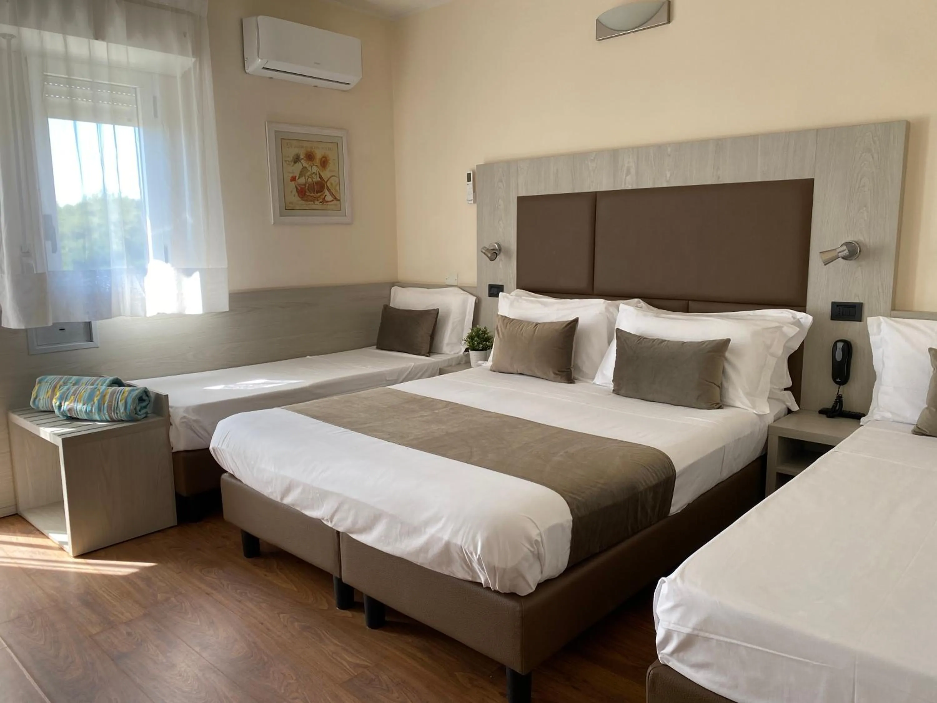 Bedroom, Bed in Golf Hotel