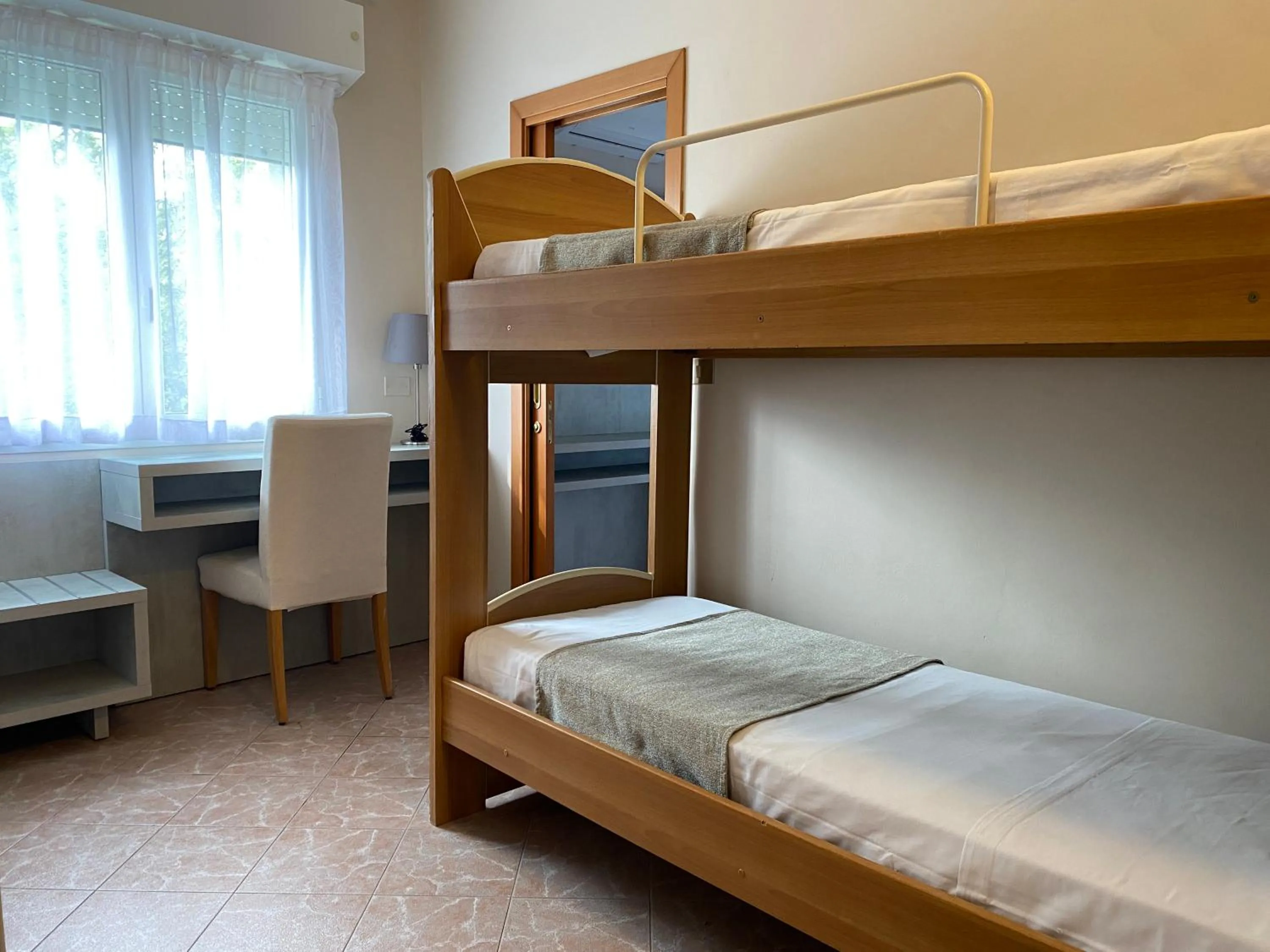 Bedroom, Bed in Golf Hotel