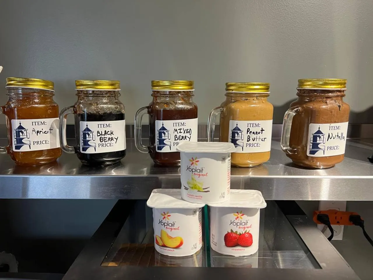 Food in Pacific Coast Roadhouse - SureStay Collection by Best Western