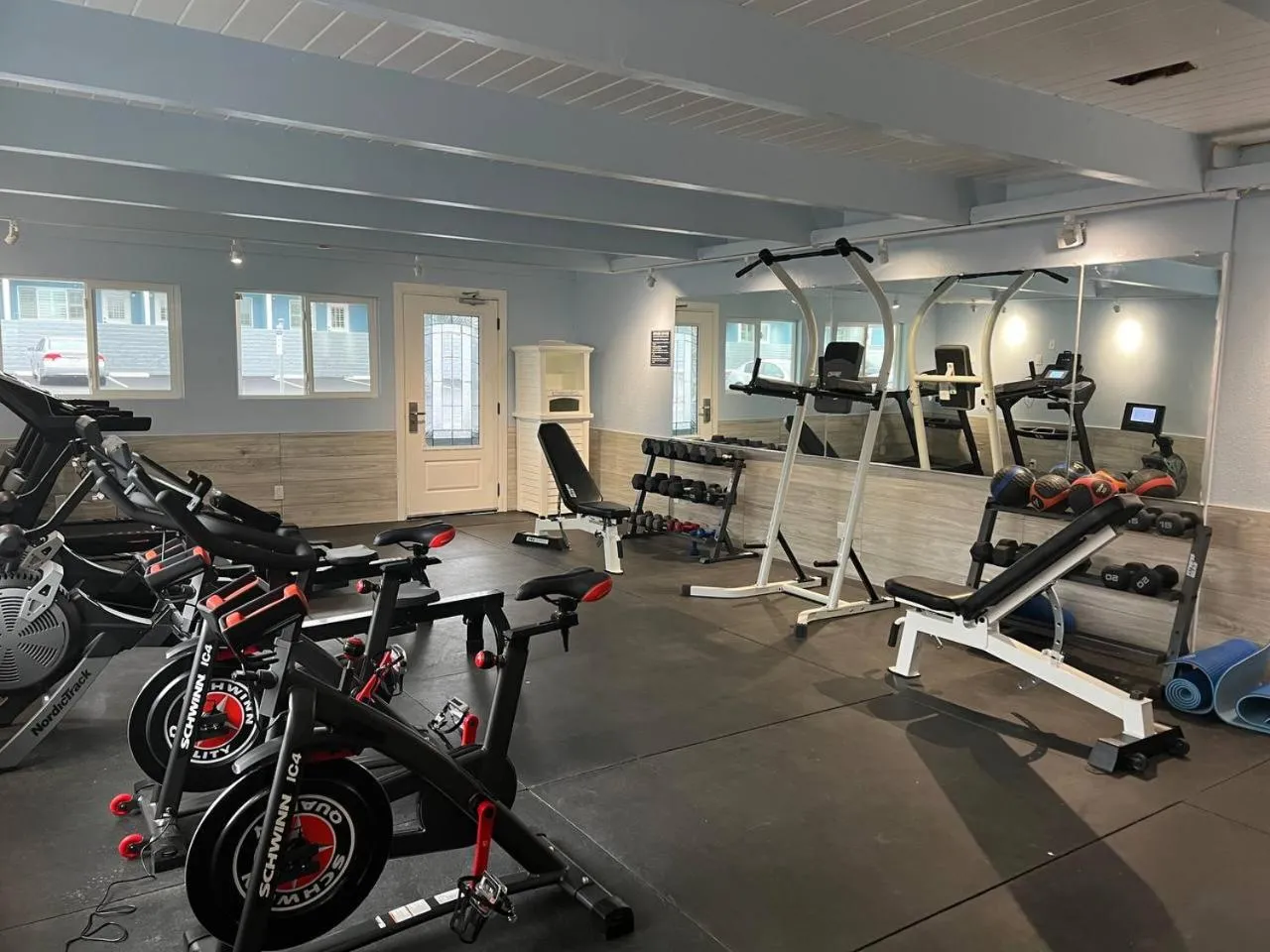Fitness centre/facilities in Pacific Coast Roadhouse - SureStay Collection by Best Western