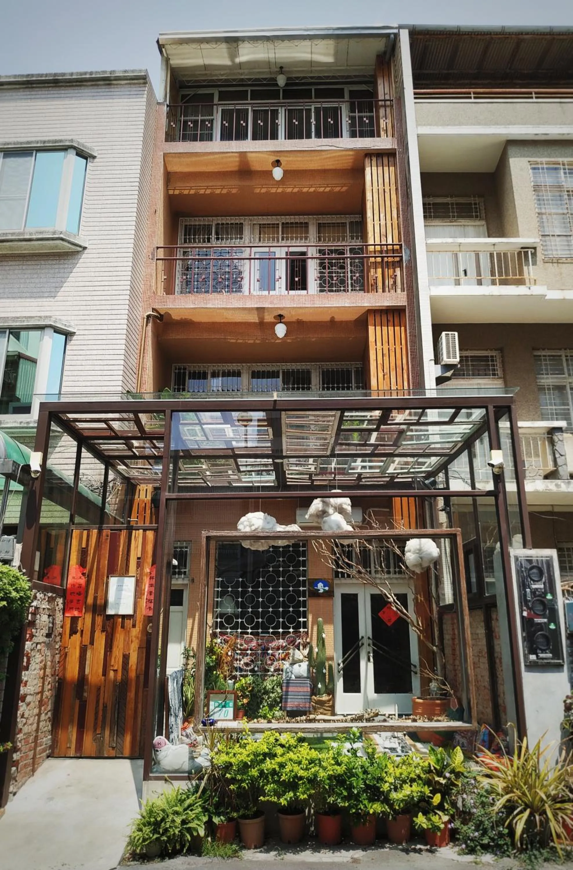 Facade/entrance in GOIN Old House & Bar