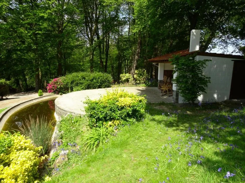 Property building in Le chateau des eglantines