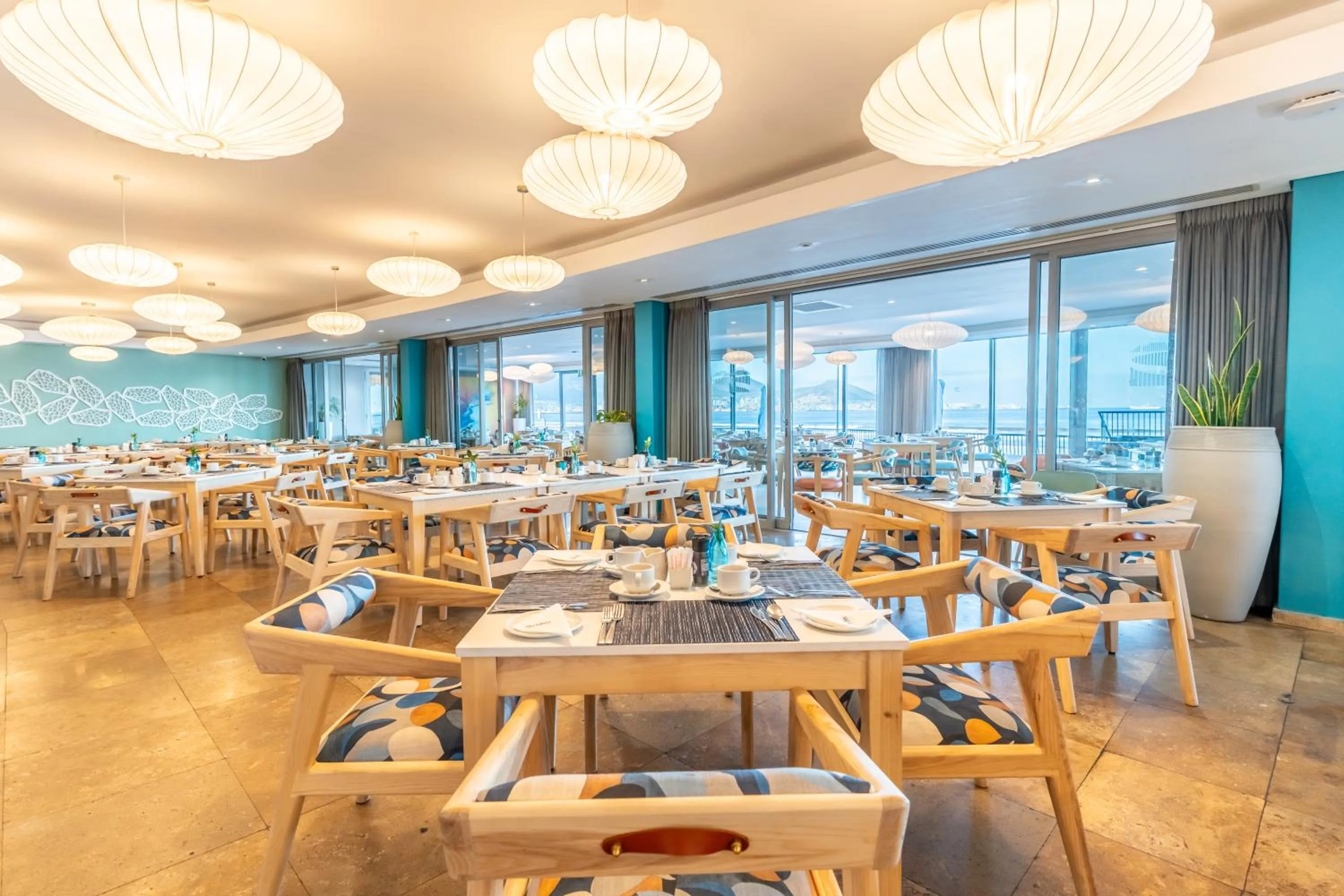 Lagoon Beach Hotel Apartments