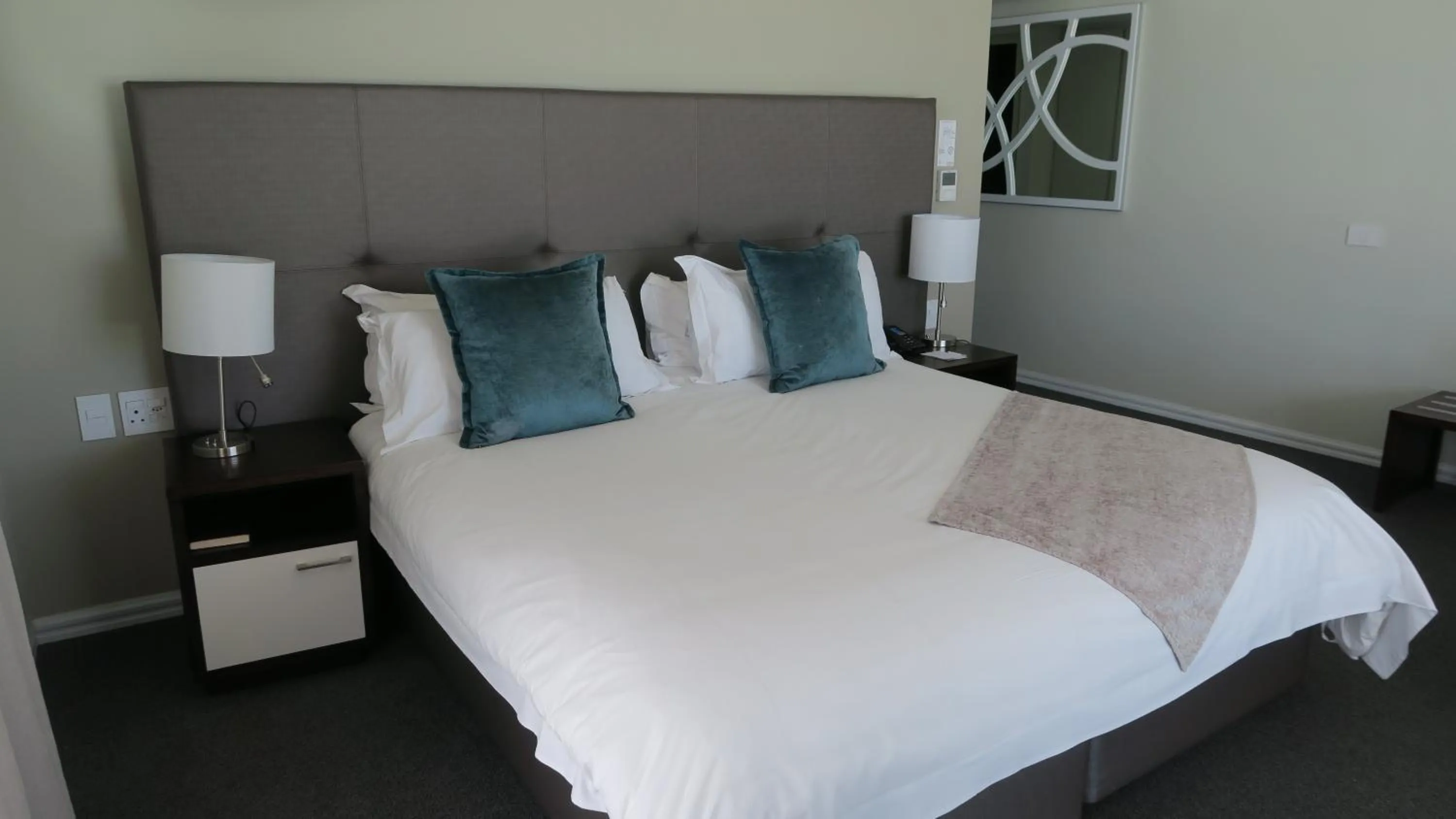 Bedroom, Bed in Lagoon Beach Hotel Apartments