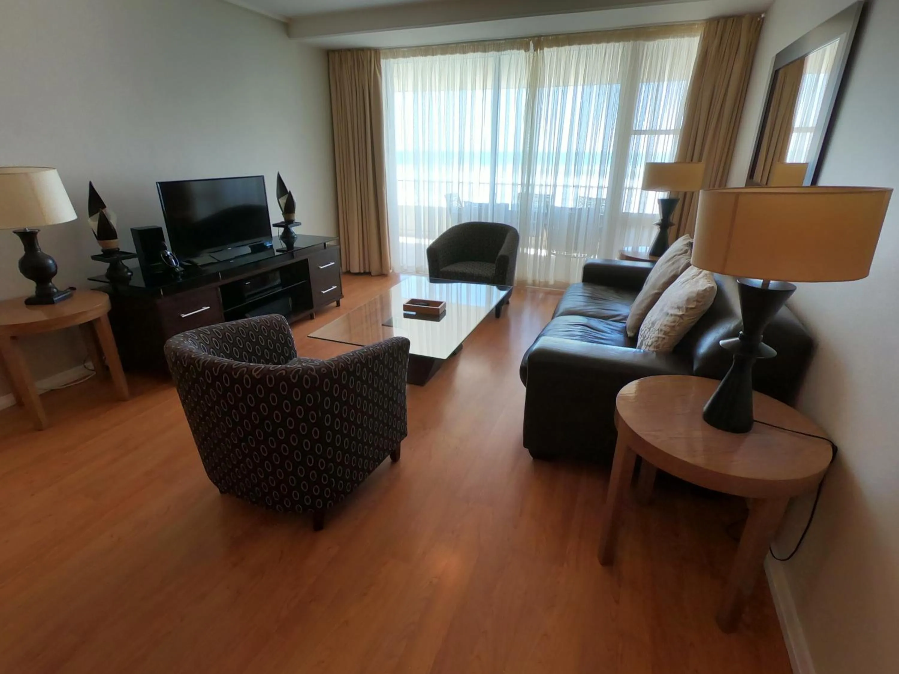 Lagoon Beach Hotel Apartments