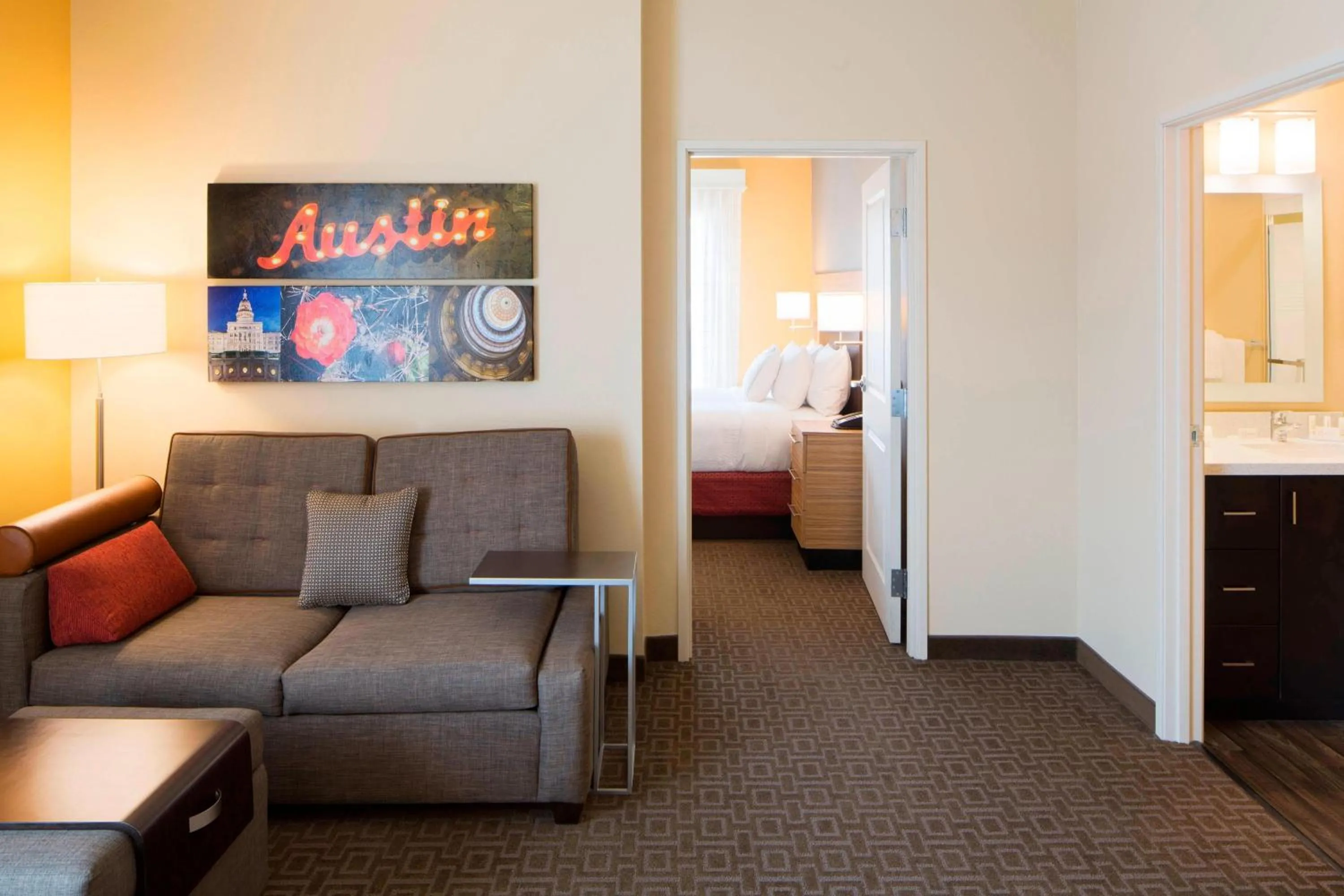 Living room in TownePlace Suites by Marriott Austin Round Rock