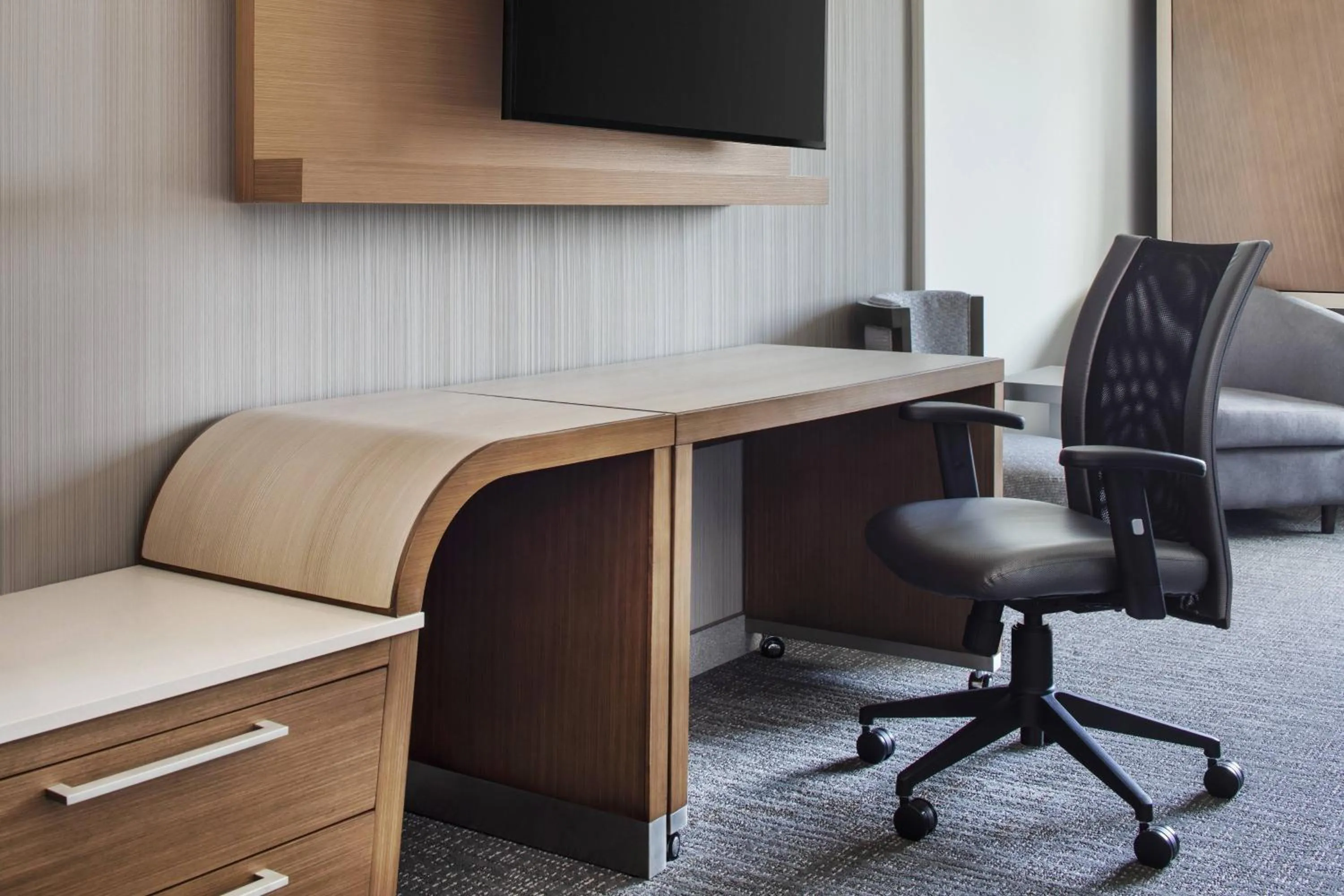 Bedroom in Courtyard by Marriott Wayne Fairfield