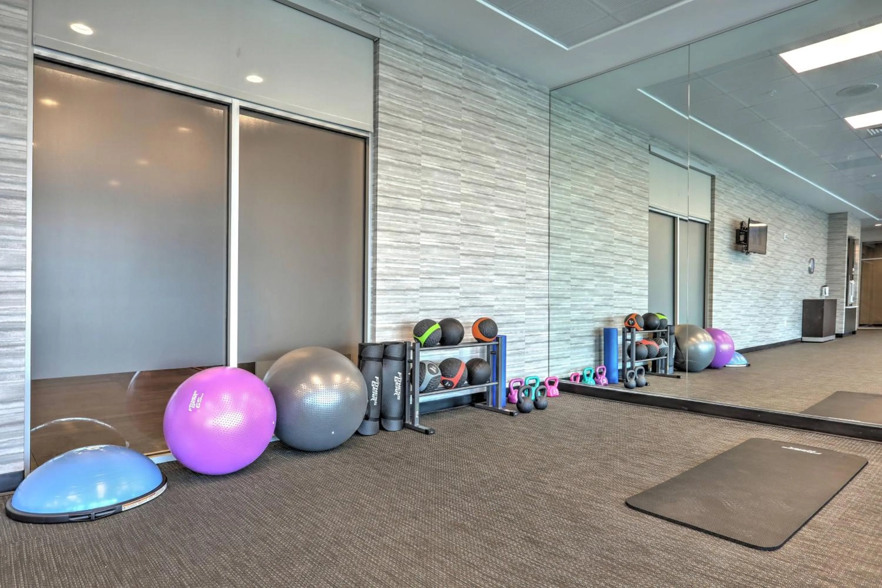 Fitness centre/facilities in Courtyard by Marriott Deptford