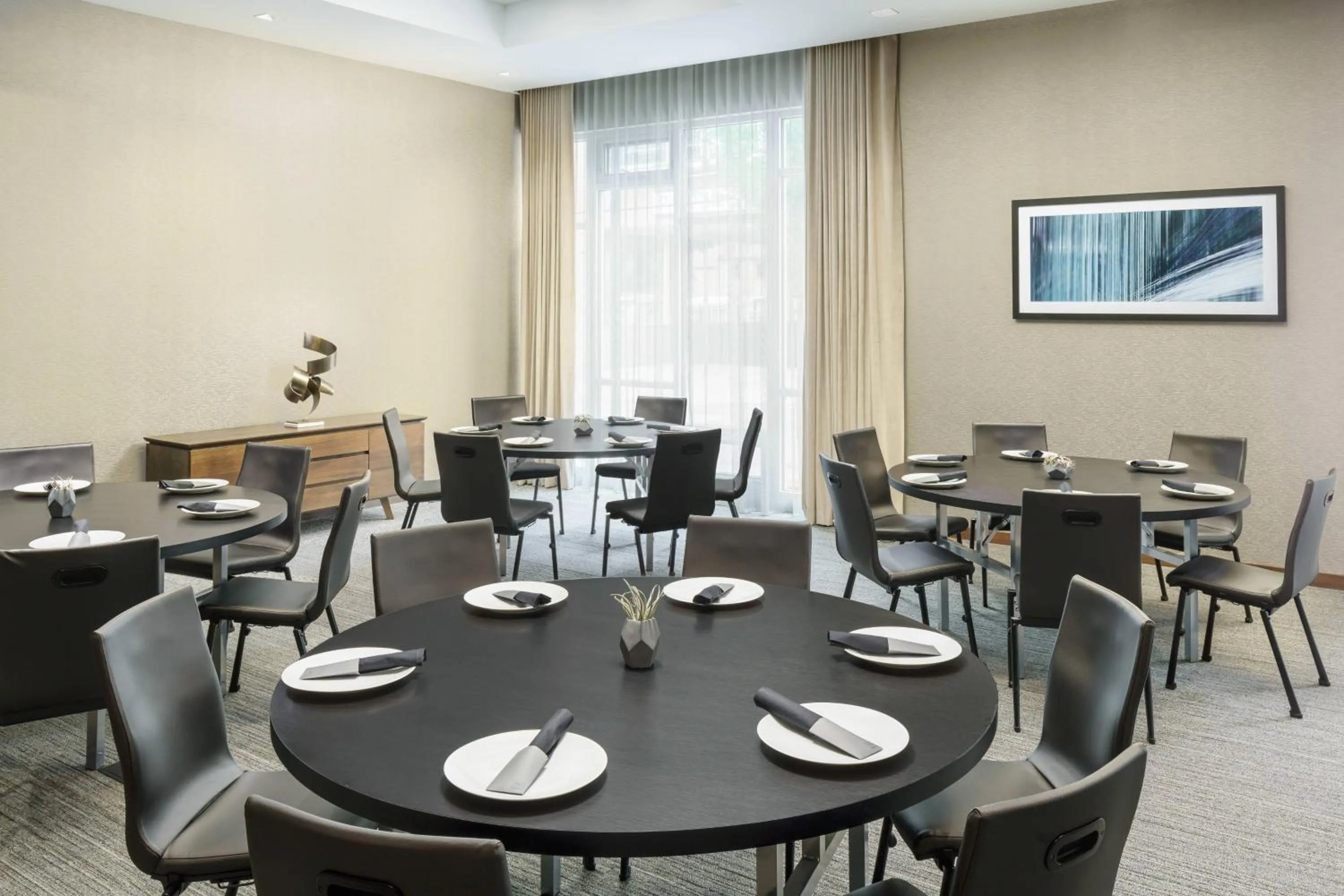 Meeting/conference room in AC Hotel by Marriott Chapel Hill Downtown