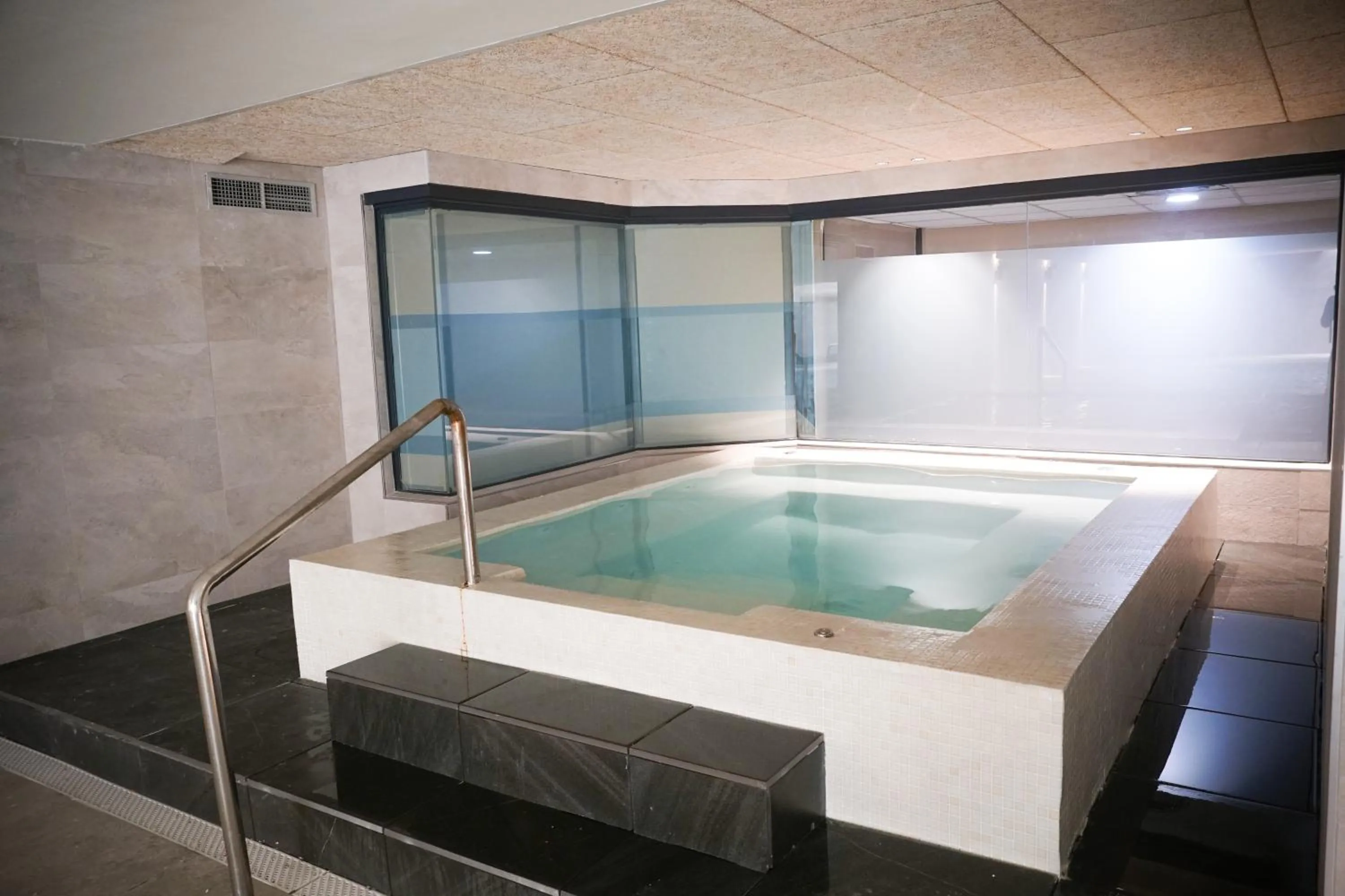 Hot Tub in Ohtels Vil·la Romana