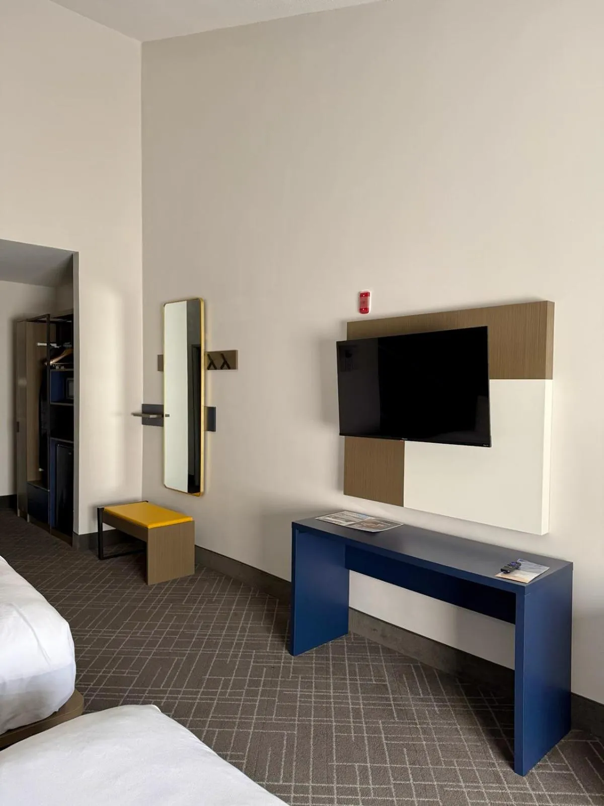 TV and multimedia, Bed in Comfort Inn & Suites Love Field-Dallas Market Center