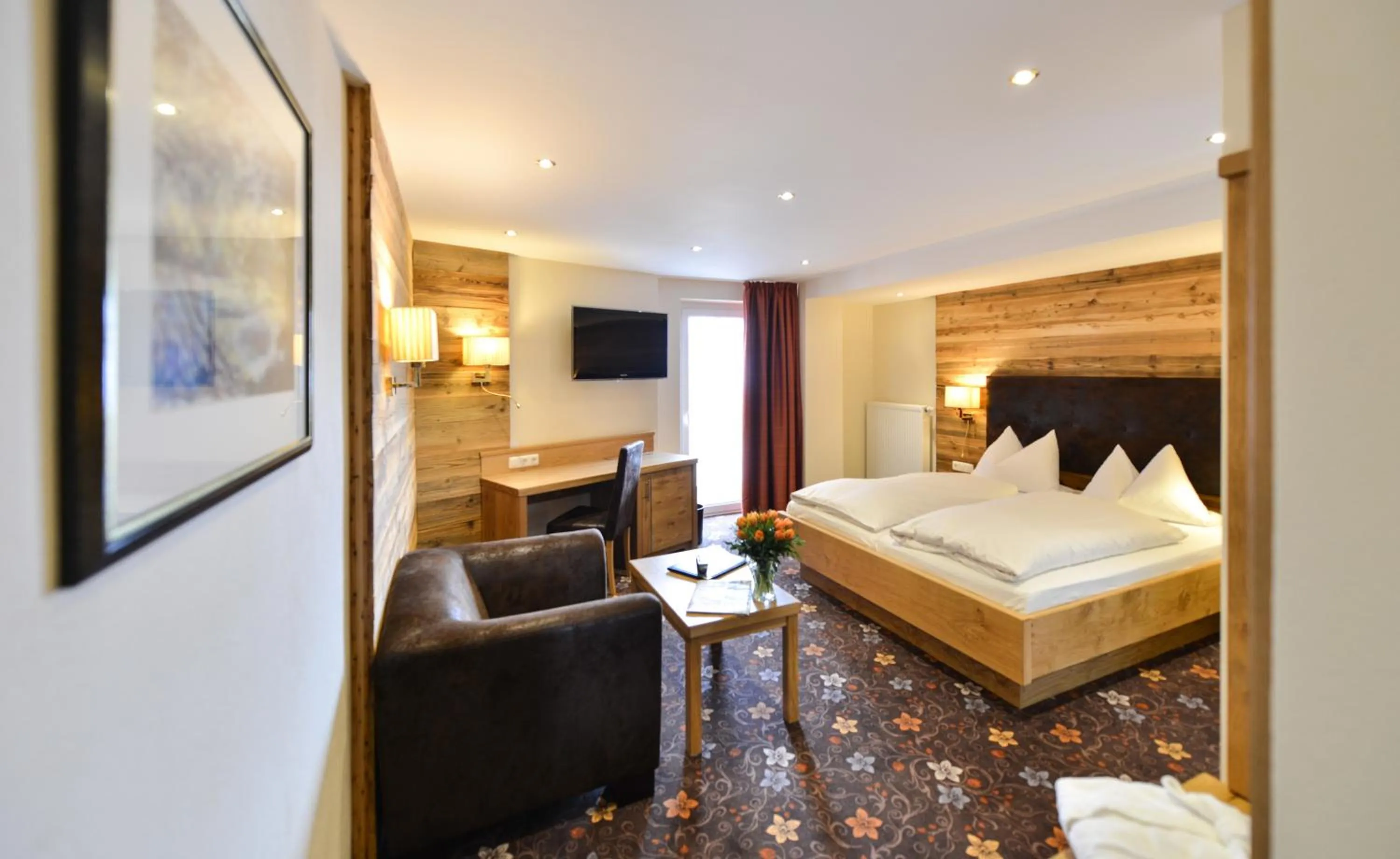 Photo of the whole room, Bed in Hotel Randsbergerhof