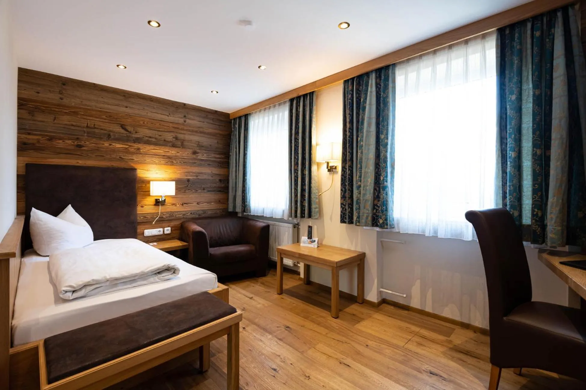 Photo of the whole room, Bed in Hotel Randsbergerhof