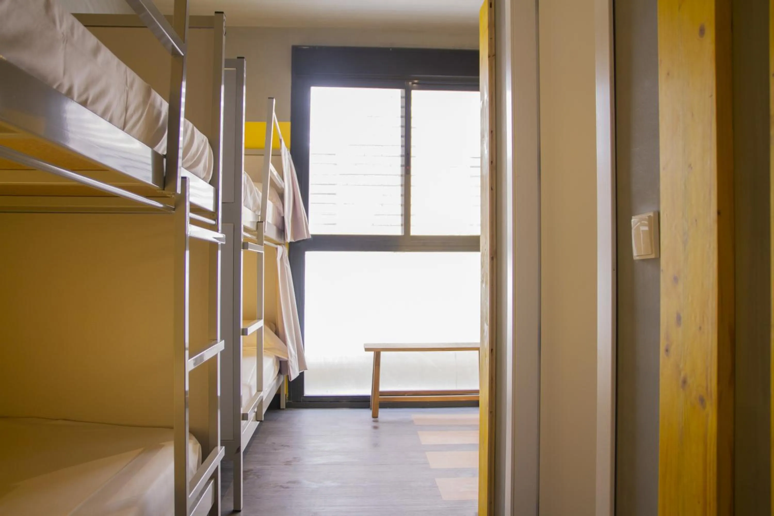 Photo of the whole room, Bed in room00 Valencia Hostel