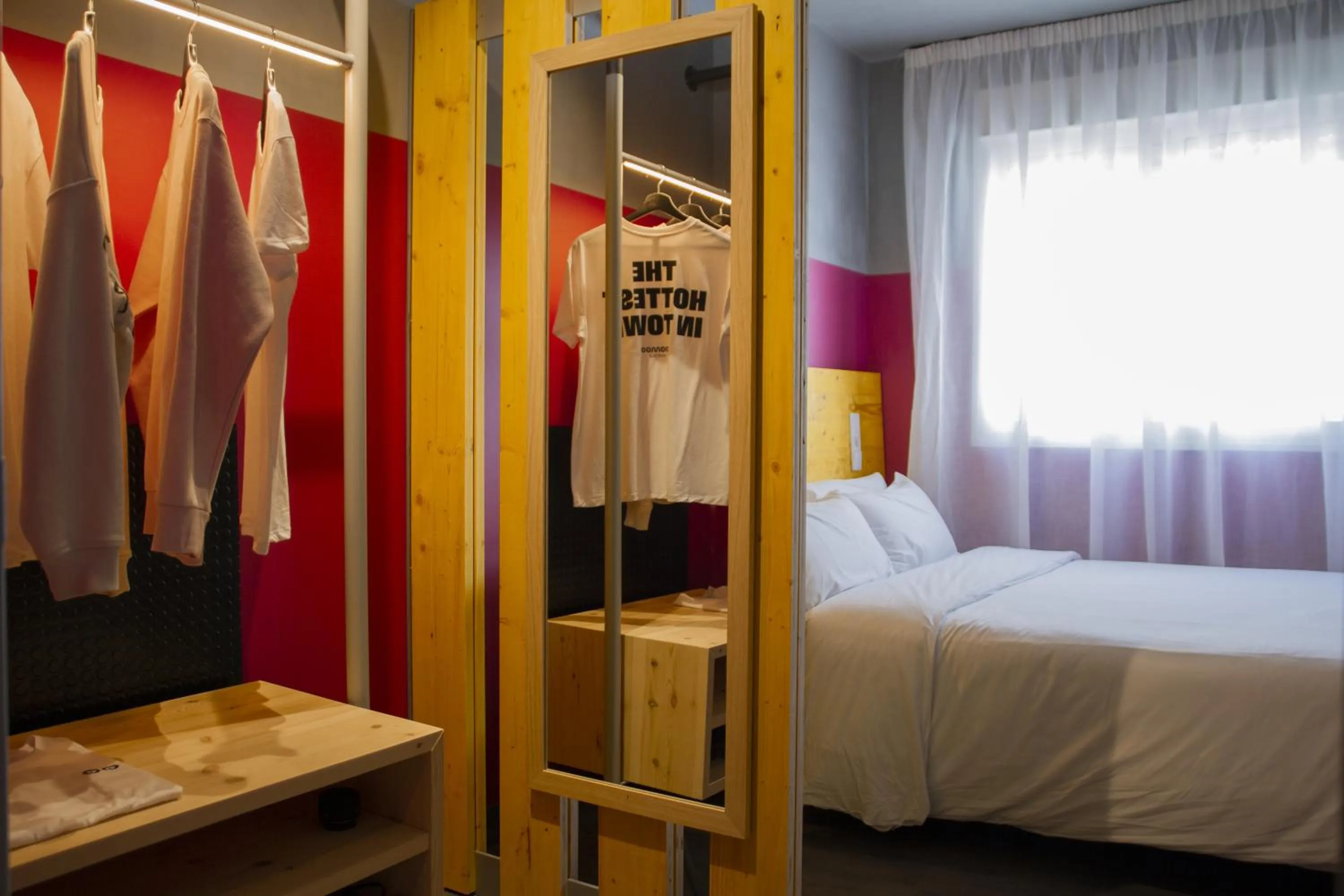 Bed in room00 Valencia Hostel