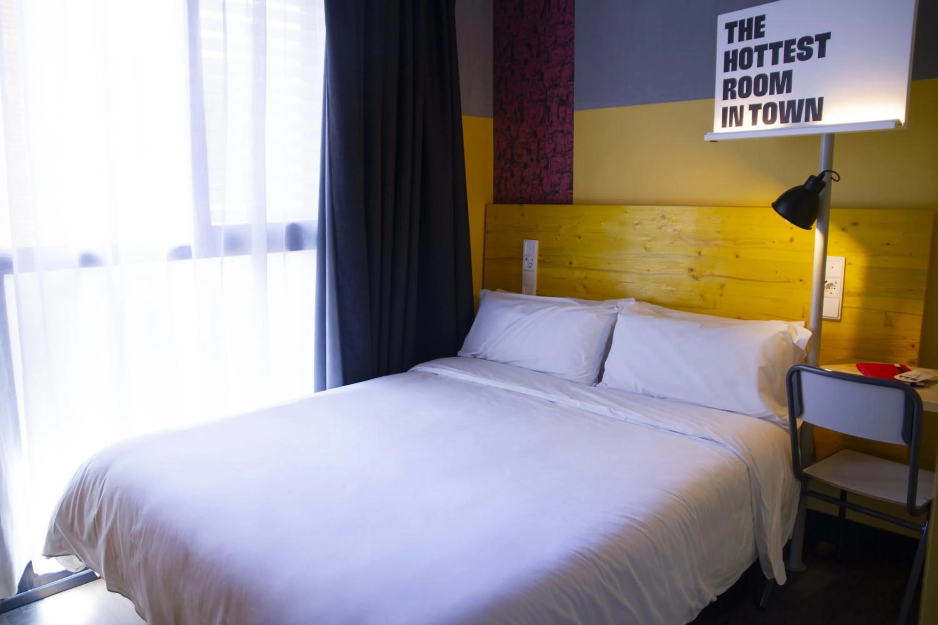 Bed in room00 Valencia Hostel