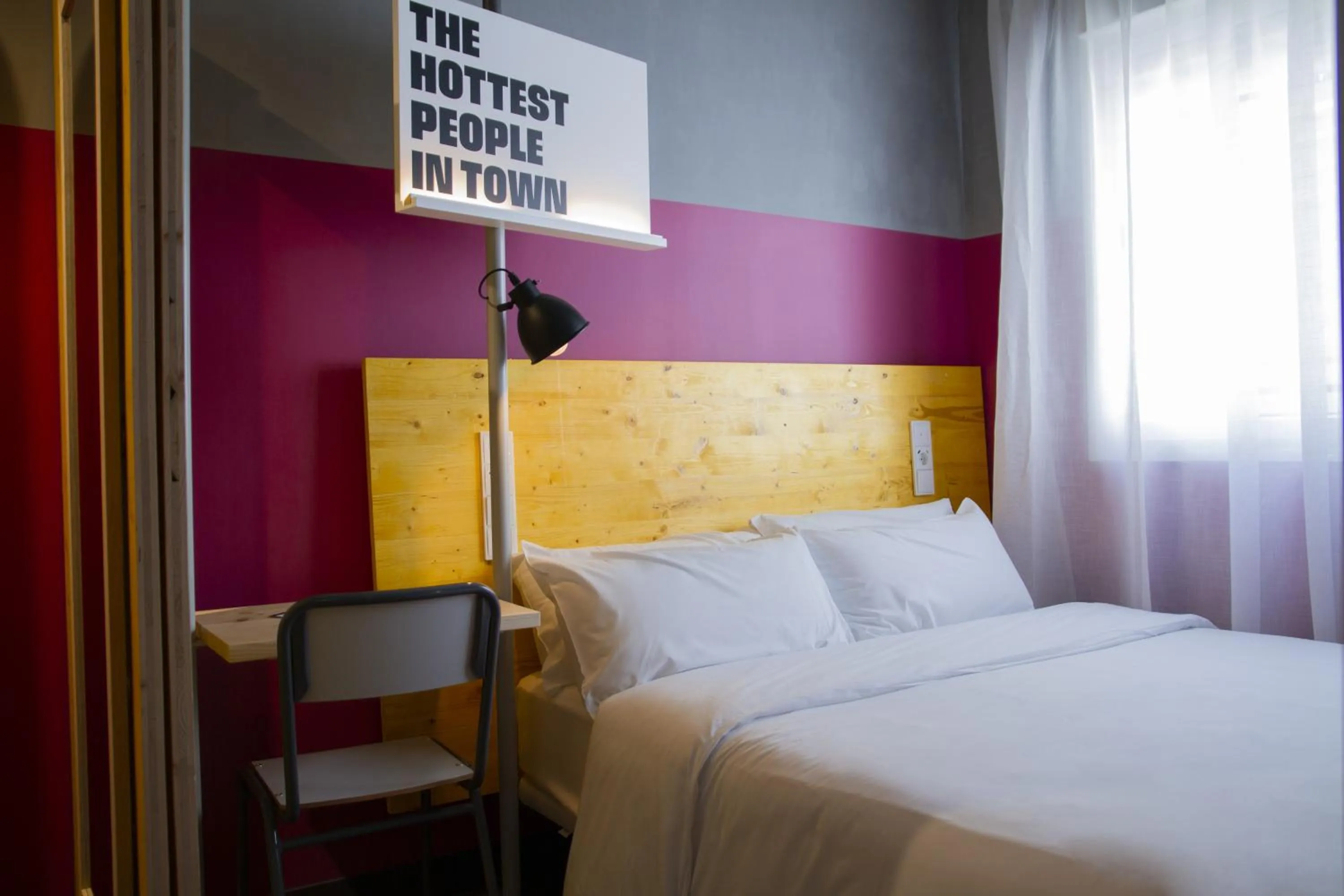 Bed in room00 Valencia Hostel