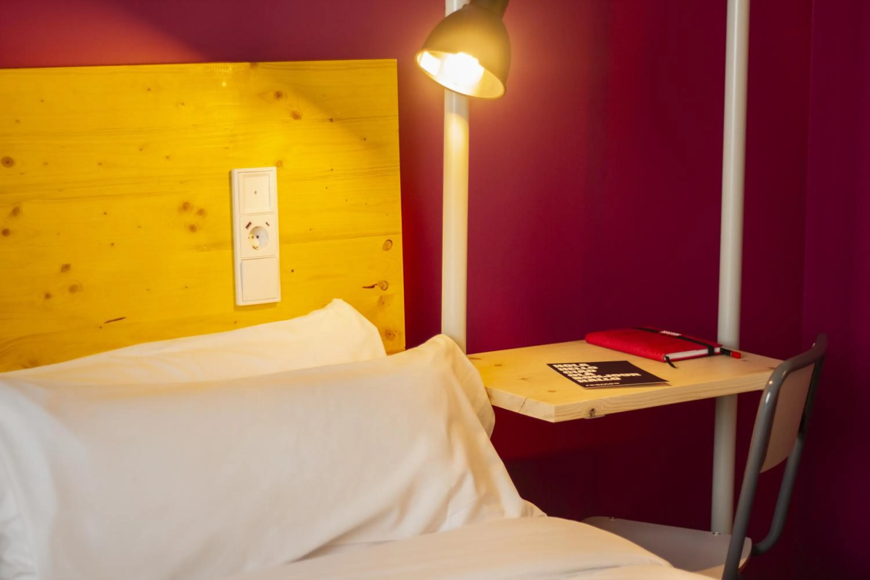 Decorative detail, Bed in room00 Valencia Hostel