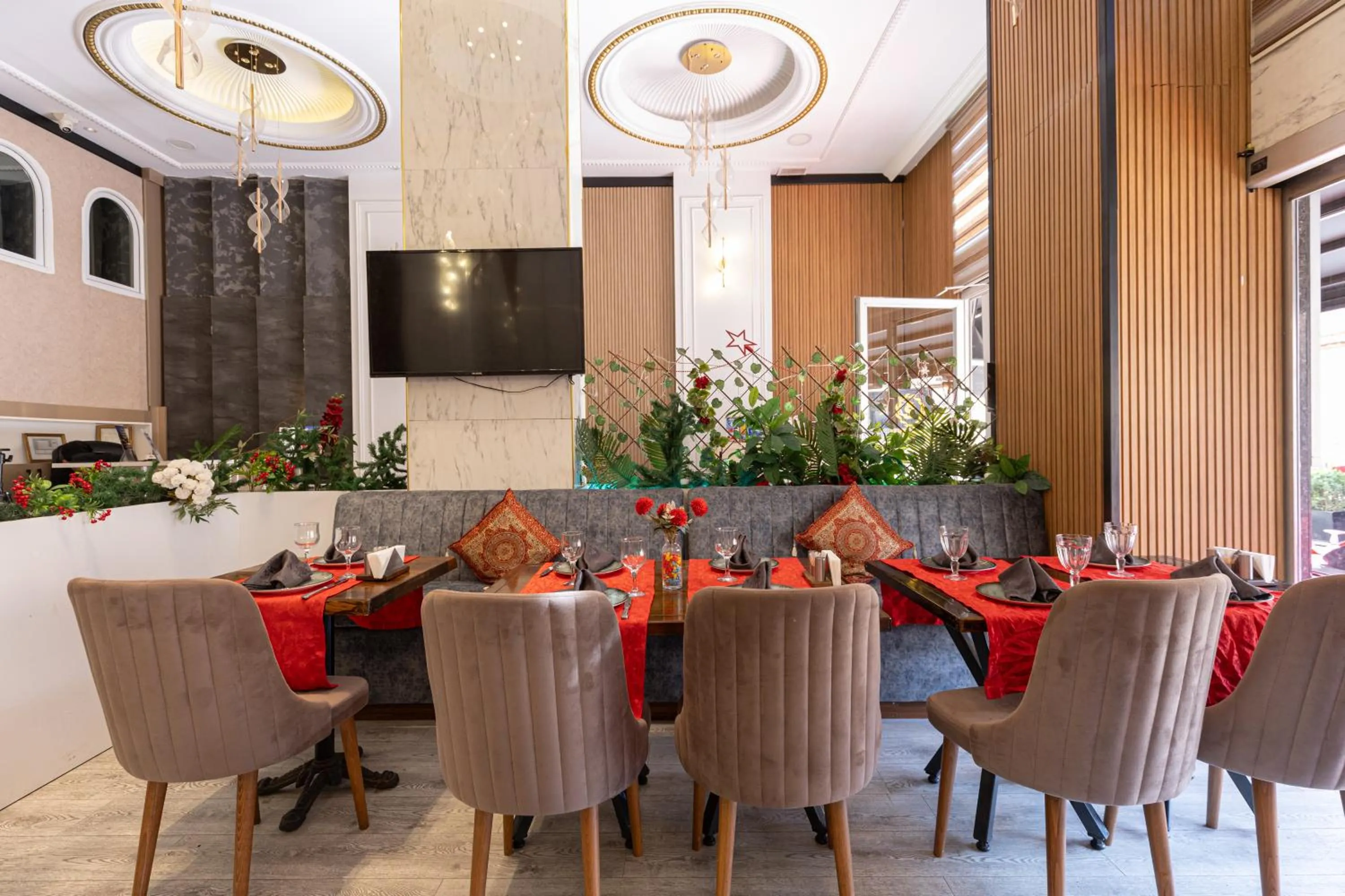 People in Seher HOTEL