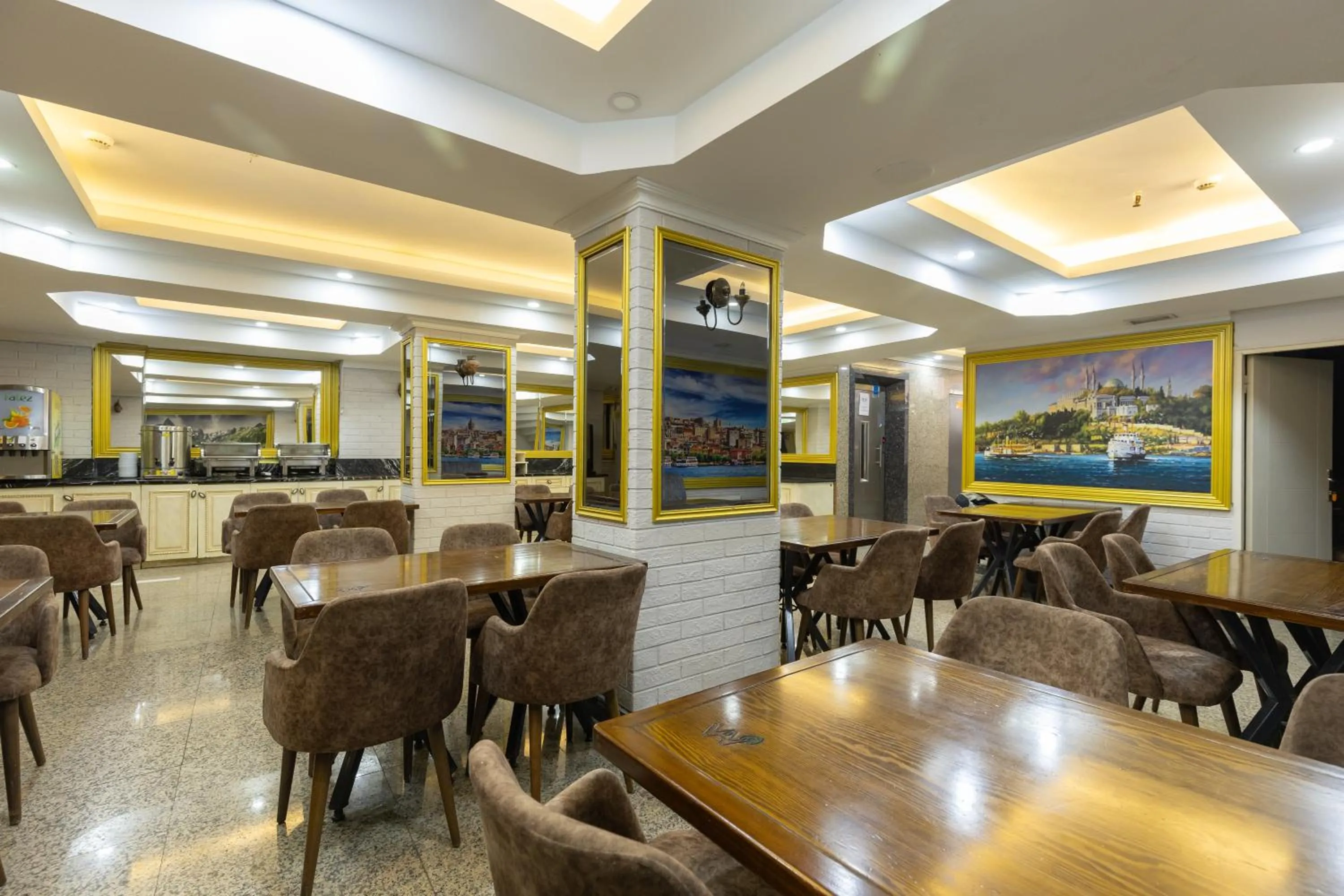 Restaurant/places to eat in Seher HOTEL