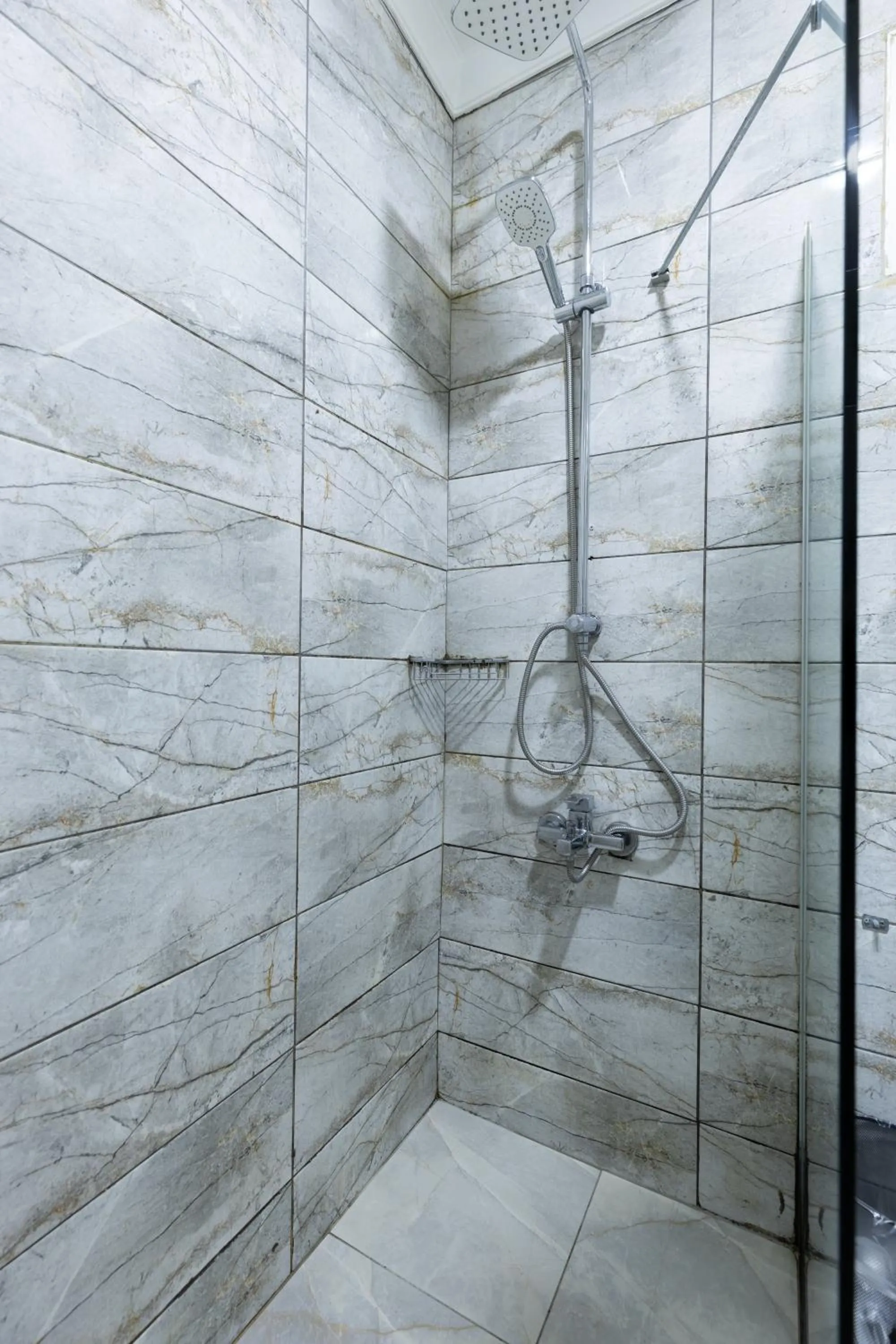 Shower in Seher HOTEL