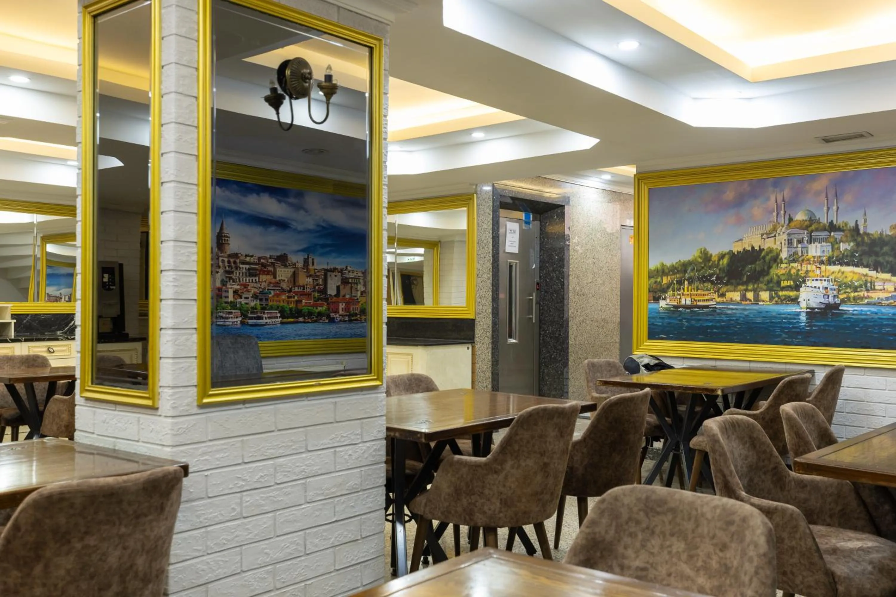 Living room in Seher HOTEL